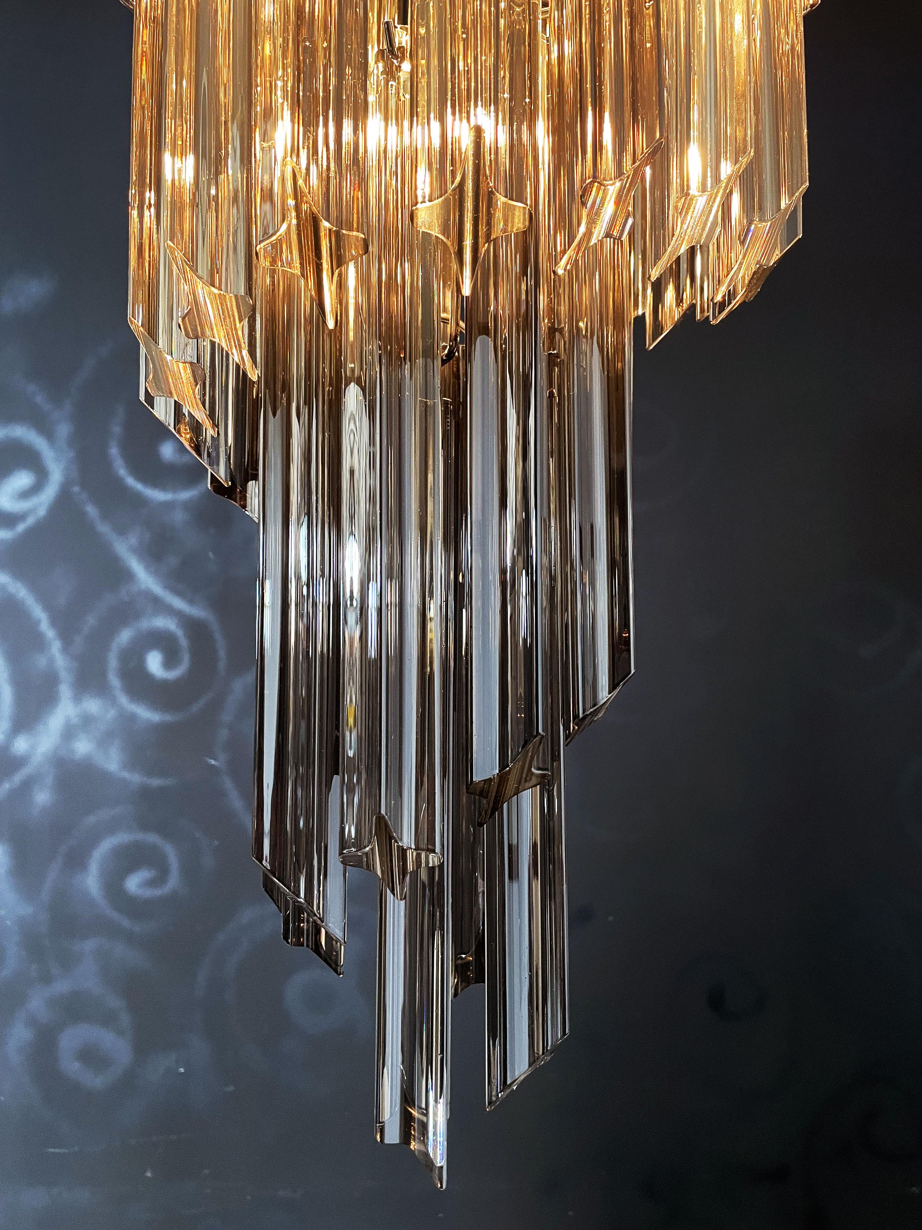 Murano glass spiral chandelier – 54 quadriedri smoked prisms For Sale 12