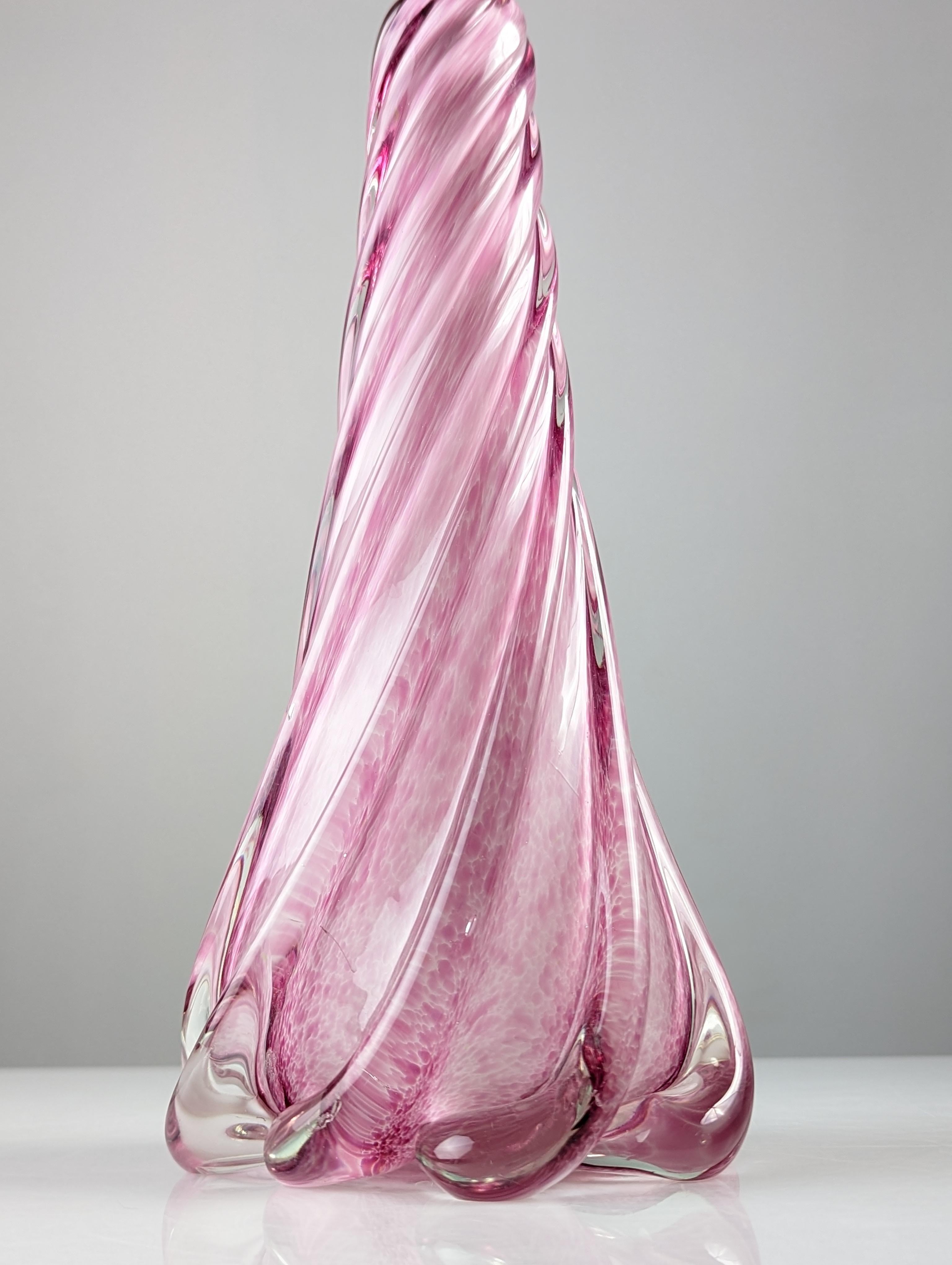 Italian Murano glass spiral table lamp pink Vetri Seguso, 1960s For Sale