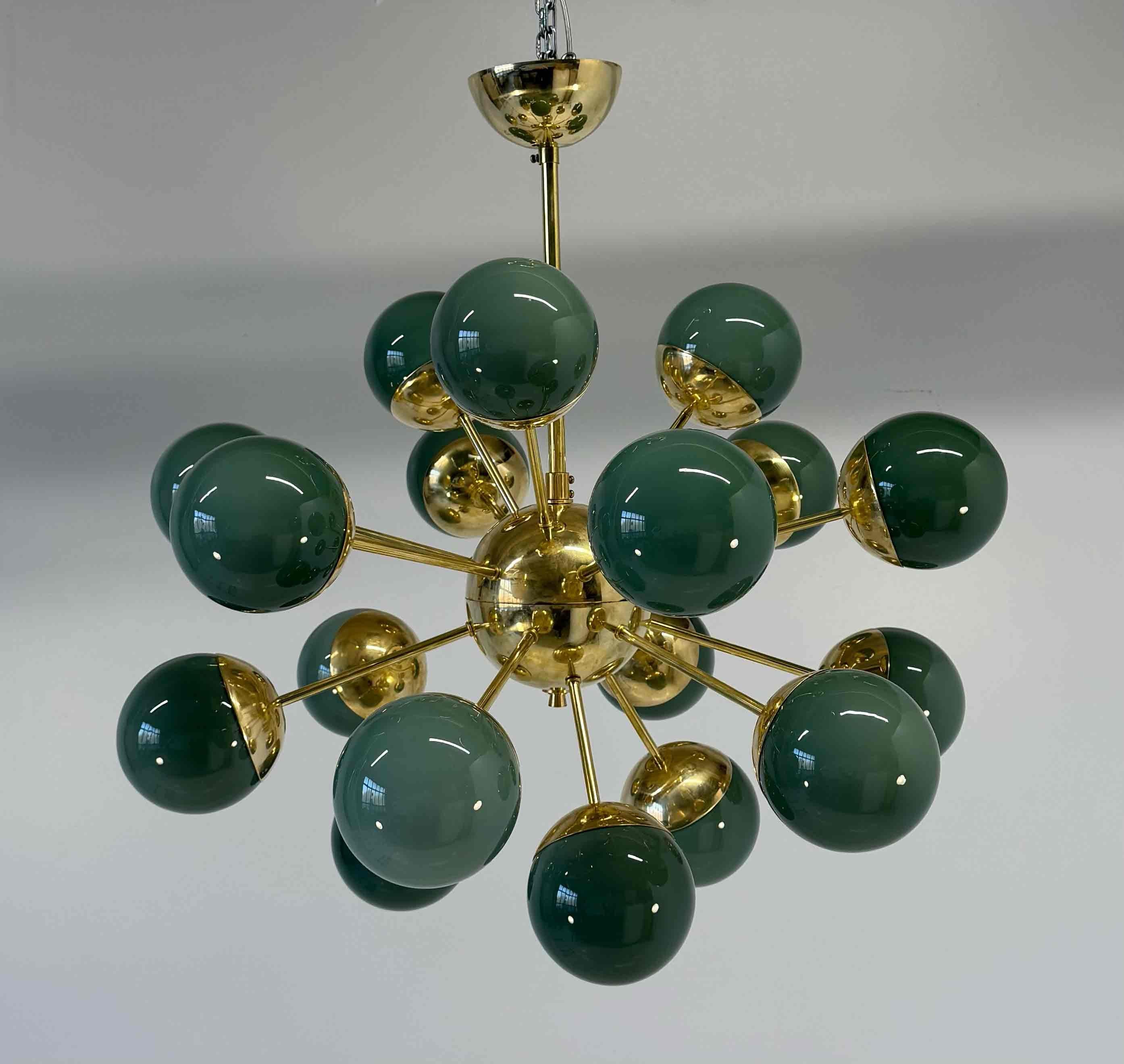 XXI secolo e contemporaneo Murano Glass Sputnik Chandelier in Sage Green and Brass in vendita