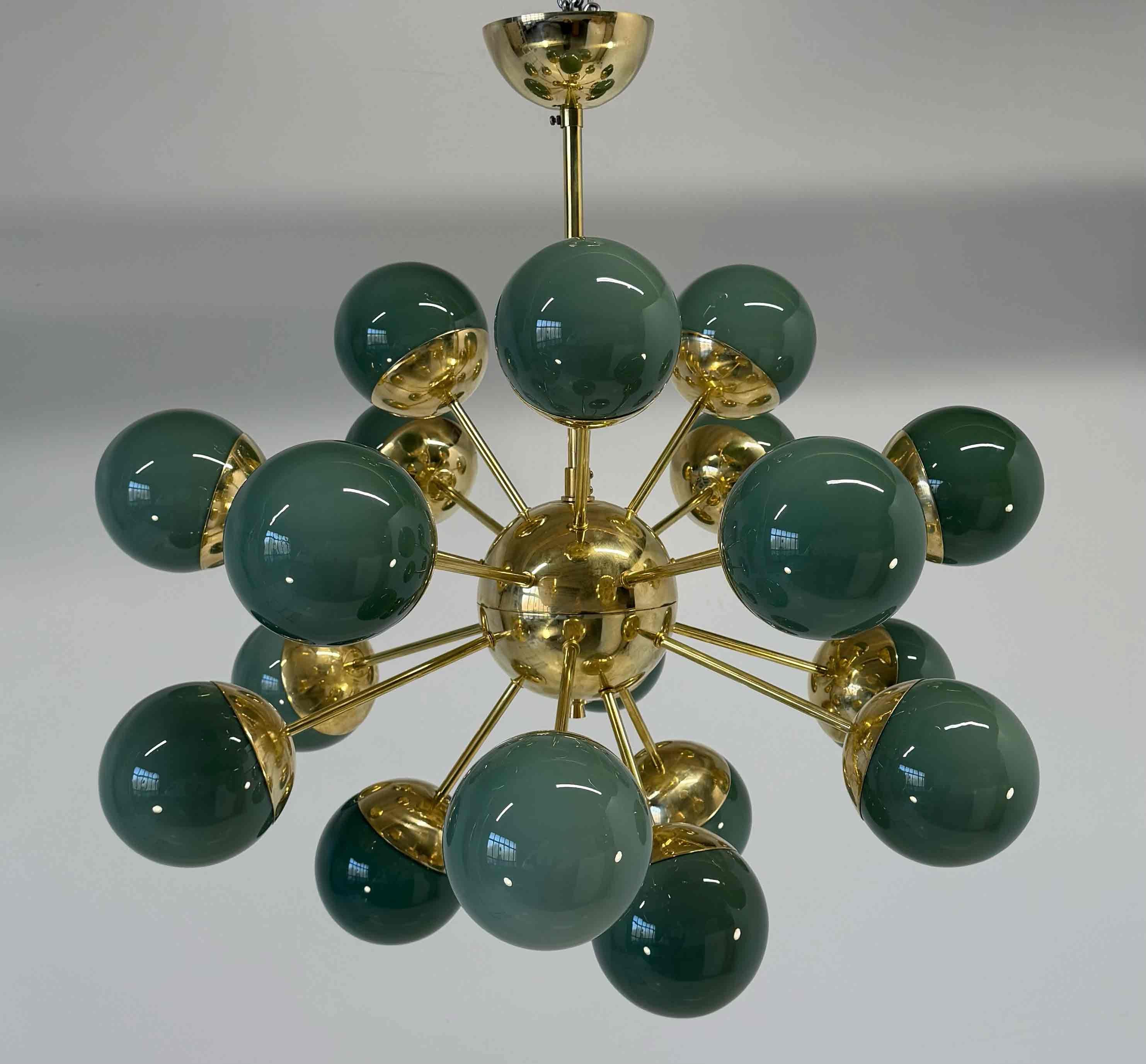 Ottone Murano Glass Sputnik Chandelier in Sage Green and Brass in vendita