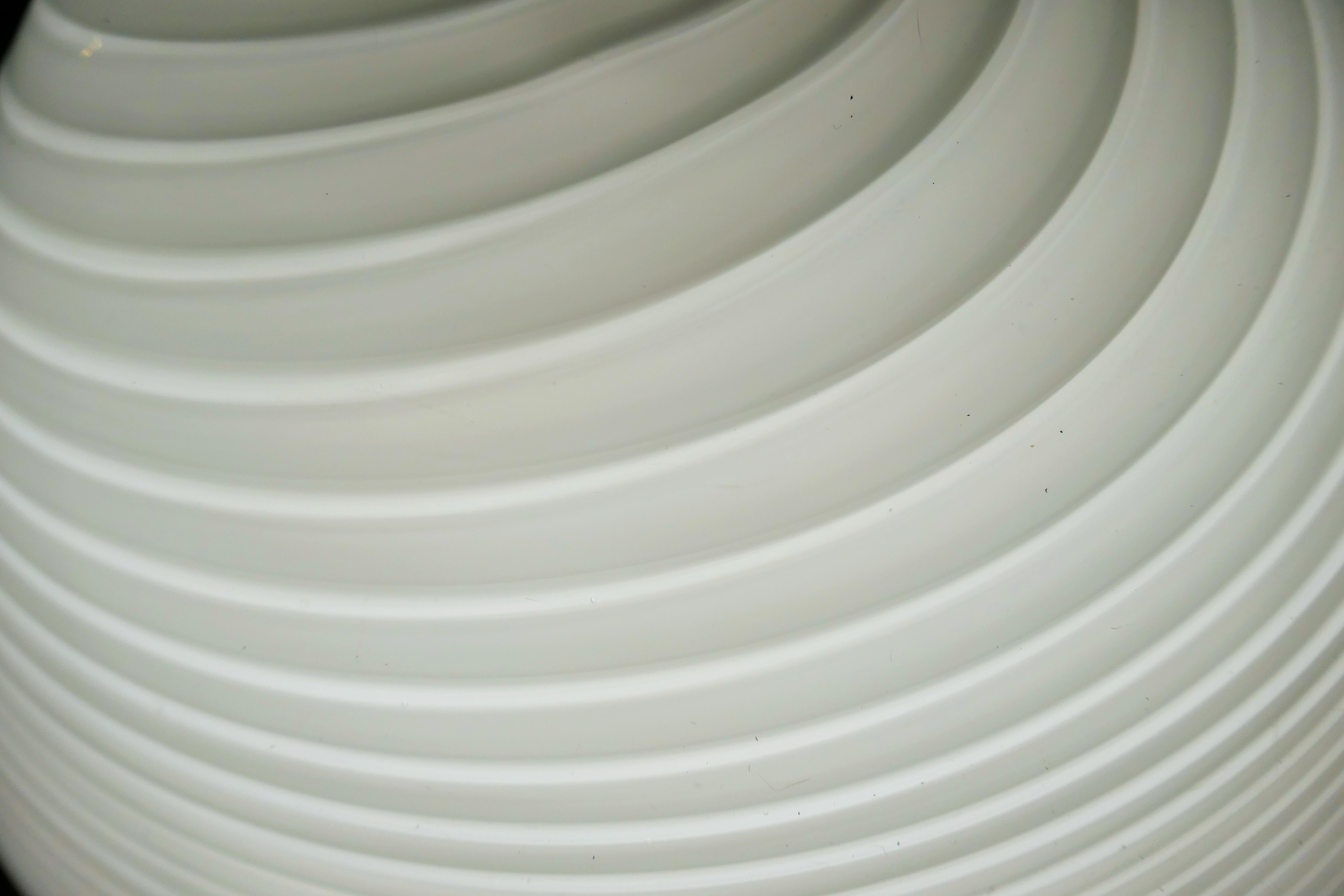 Murano glass swirl pendant lamp. For Sale 7