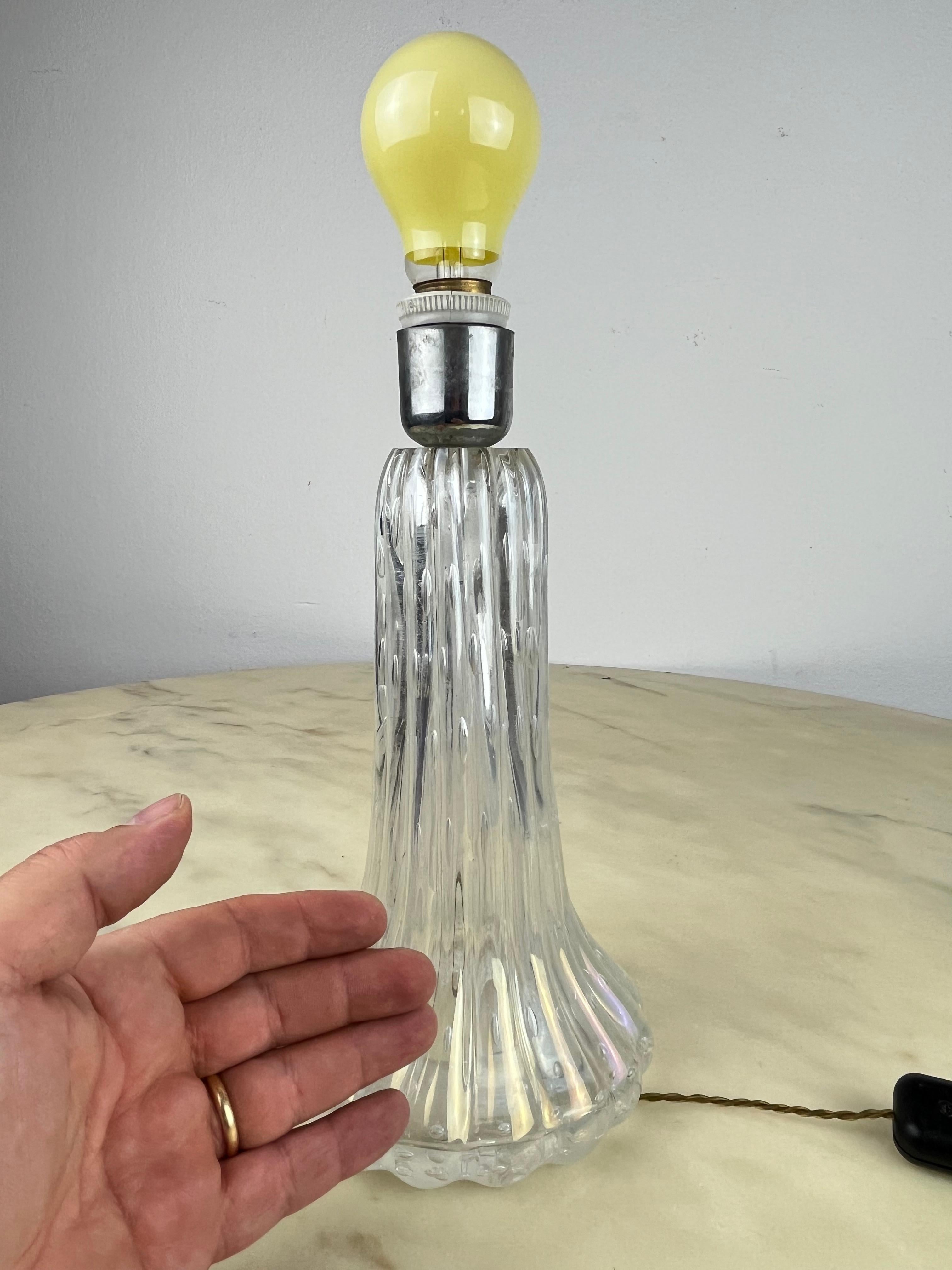 Milieu du XXe siècle Lampe de table en verre de Murano attribuée à Barovier & Toso, Italie, 1950 en vente