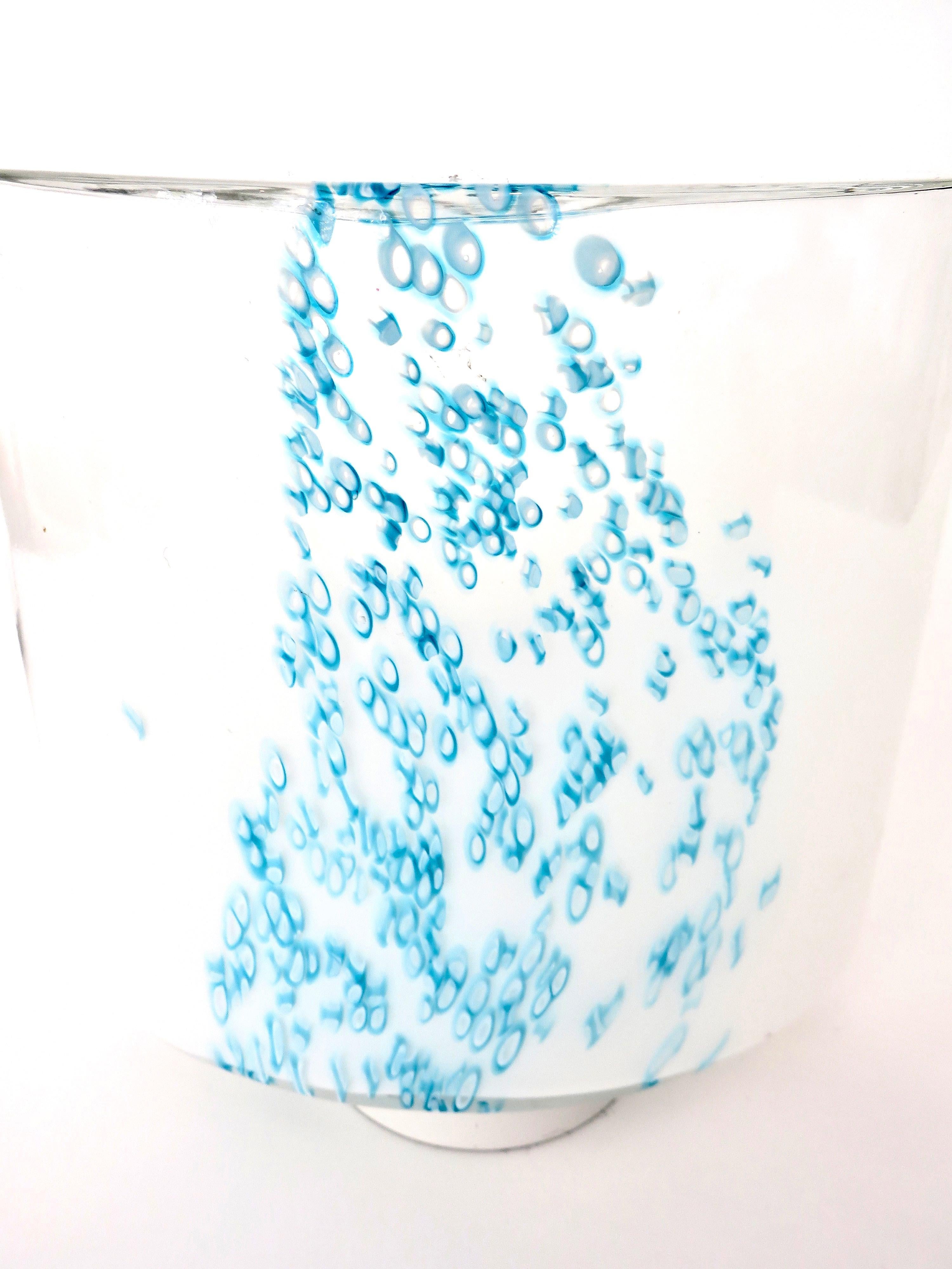 Türkisblaue Muranoglas-Tischlampe von Leucos, Dekoration aus undurchsichtigem Glas im Angebot 8