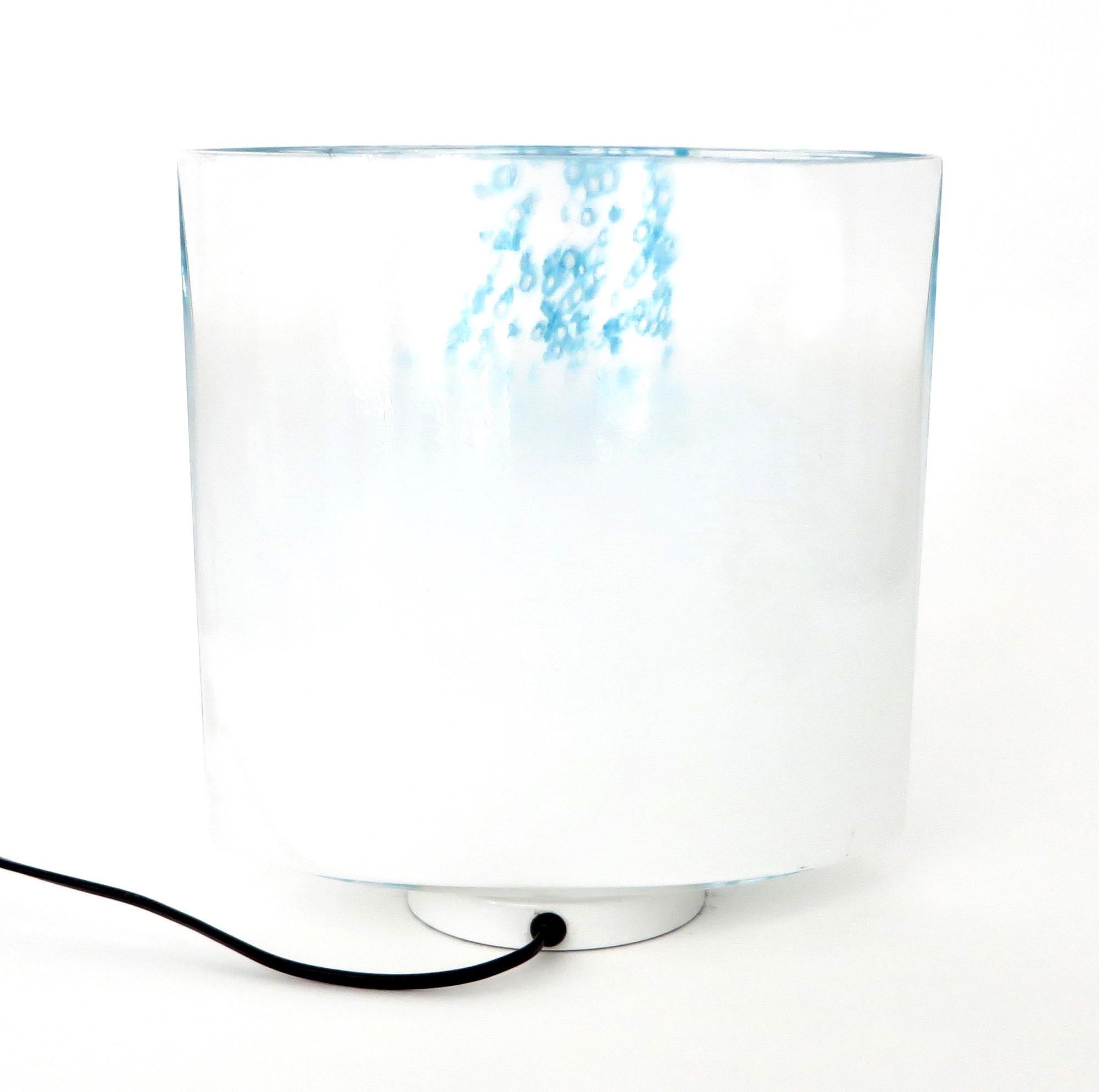 Türkisblaue Muranoglas-Tischlampe von Leucos, Dekoration aus undurchsichtigem Glas im Angebot 1