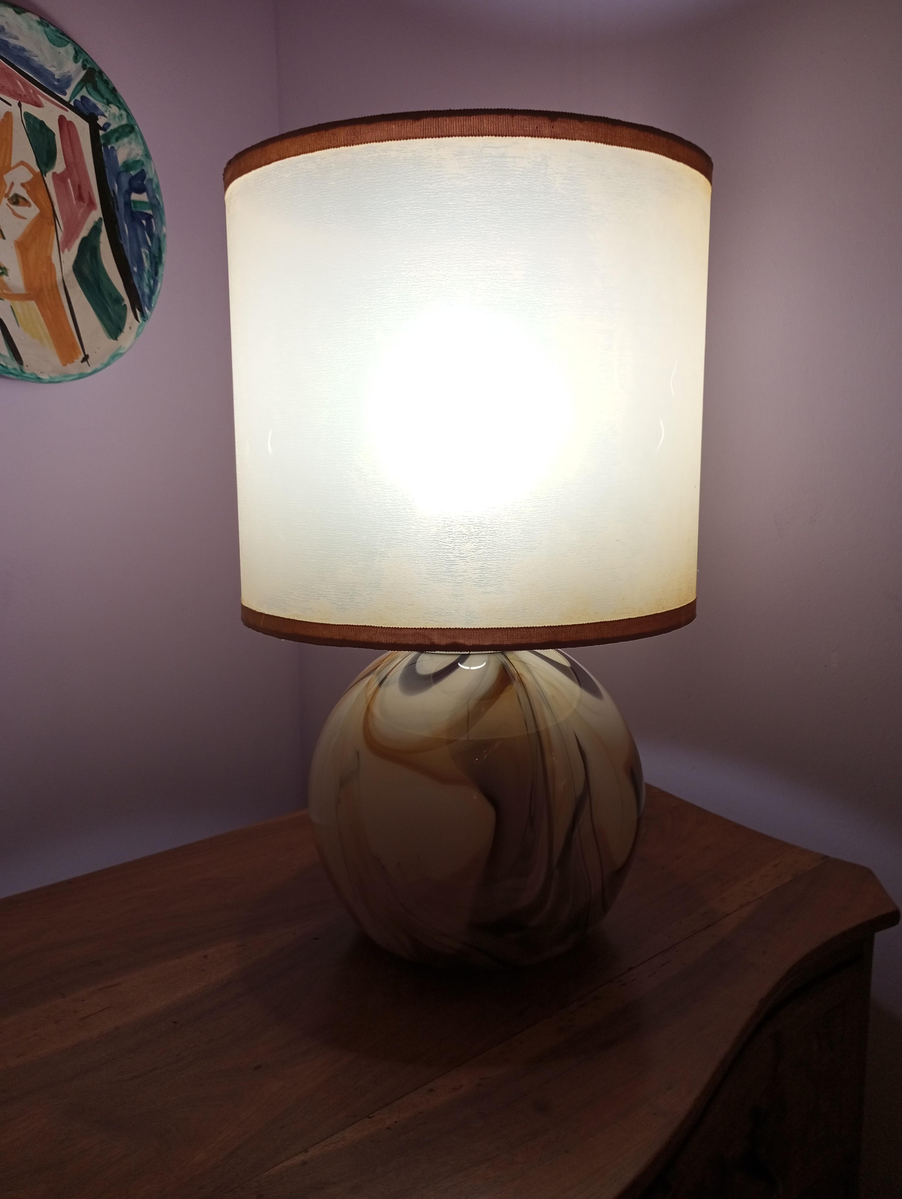 Murano glass table lamp from the '70s. For Sale 6