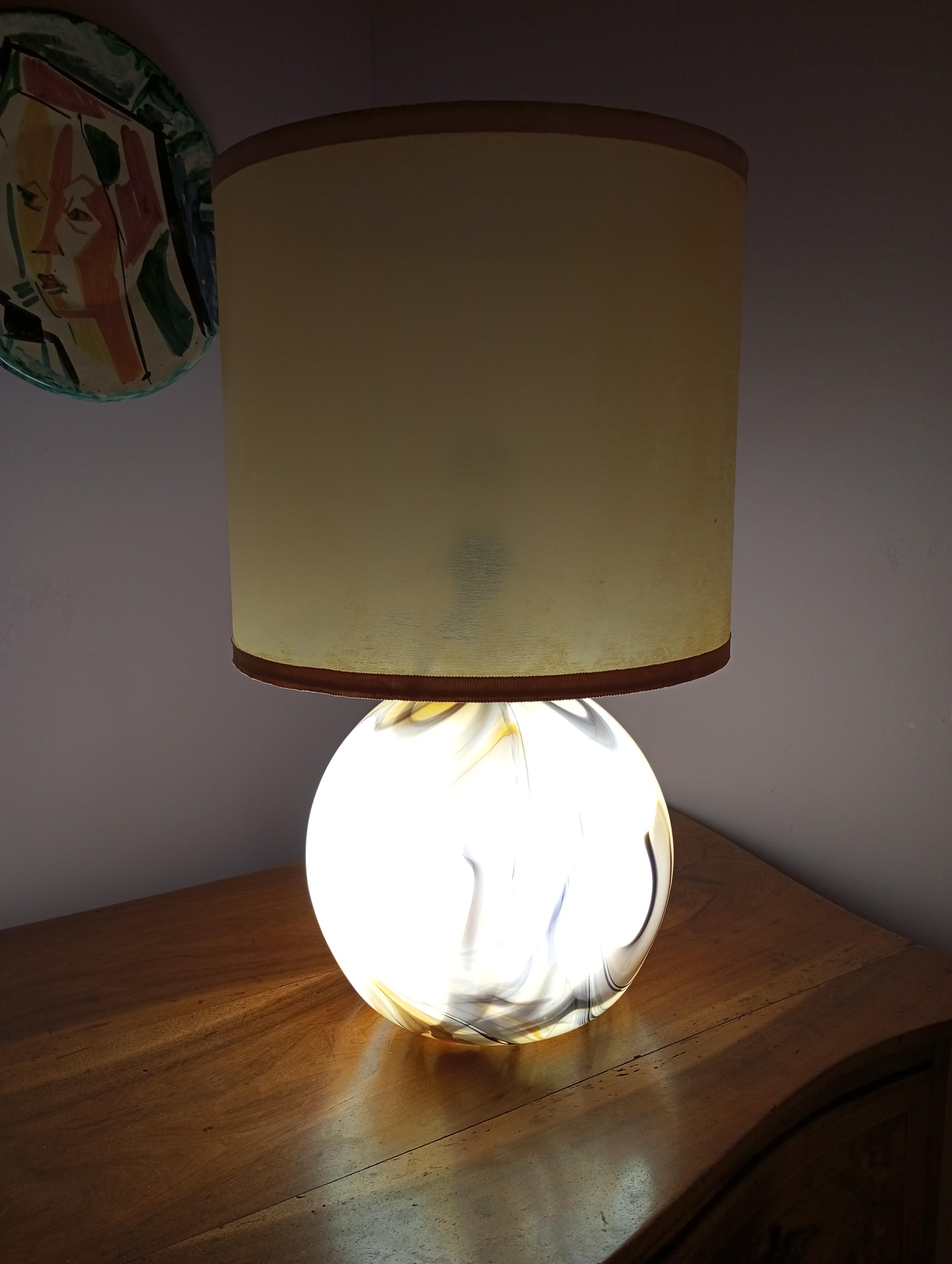 Murano glass table lamp from the '70s. For Sale 7