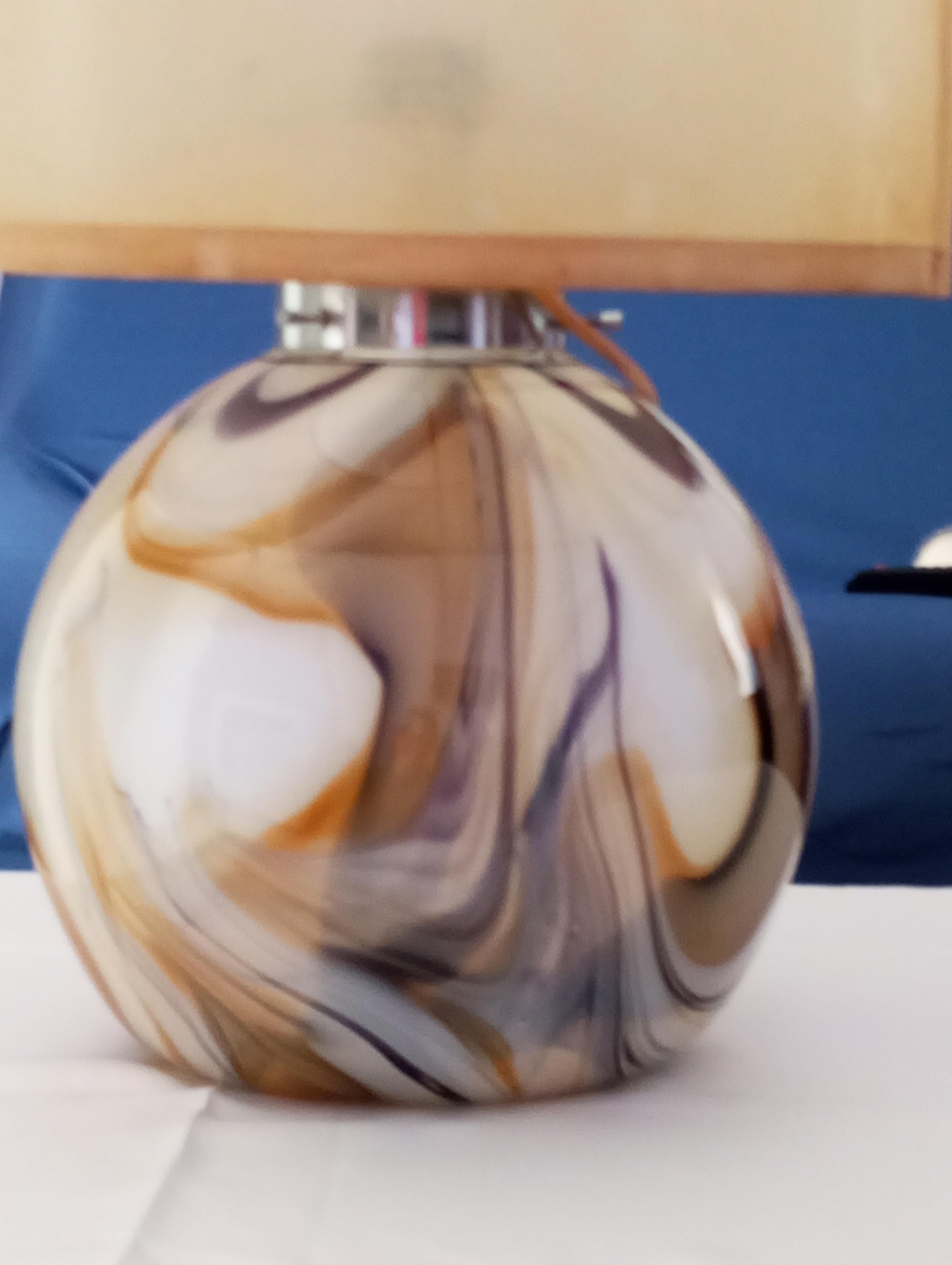 Lampe de table en verre de Murano des années 70. Bon état - En vente à Firenze, FI