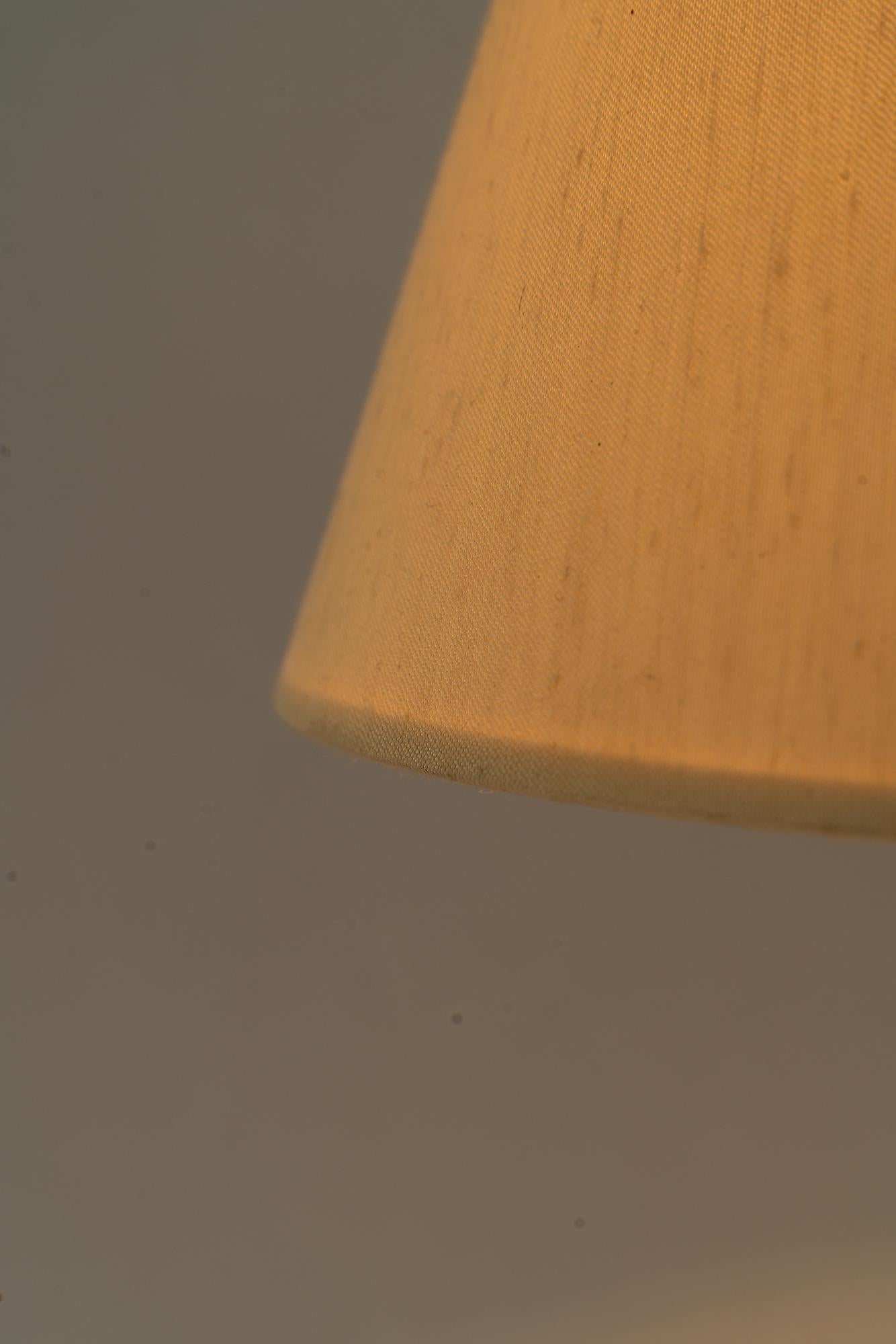 Lampe de table en verre de Murano avec abat-jour en tissu vienne vers 1950 en vente 2