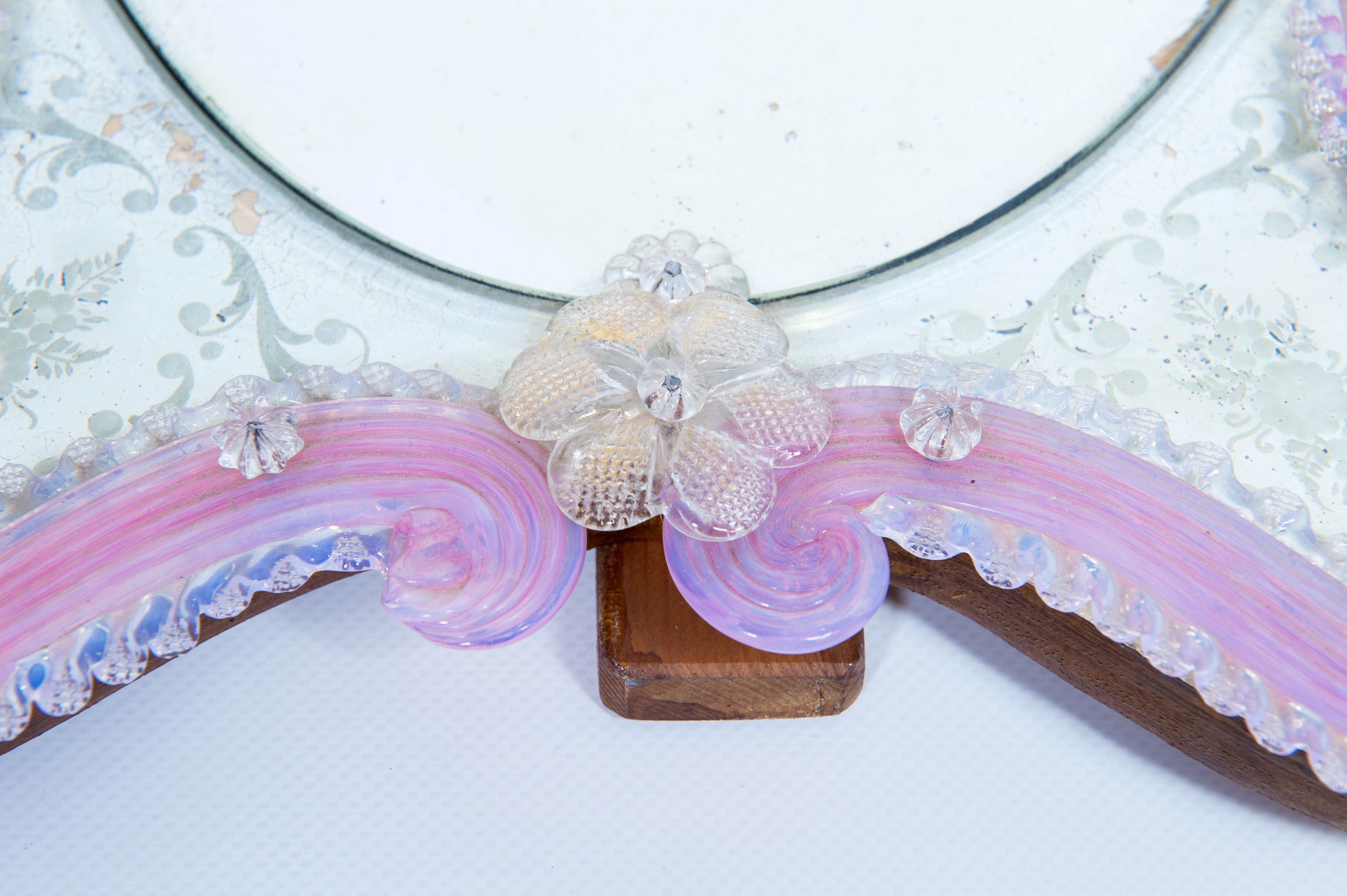 Hand-Crafted Murano Glass Table Mirror with Engravings and Pink Floral Decoration 1950s Italy For Sale
