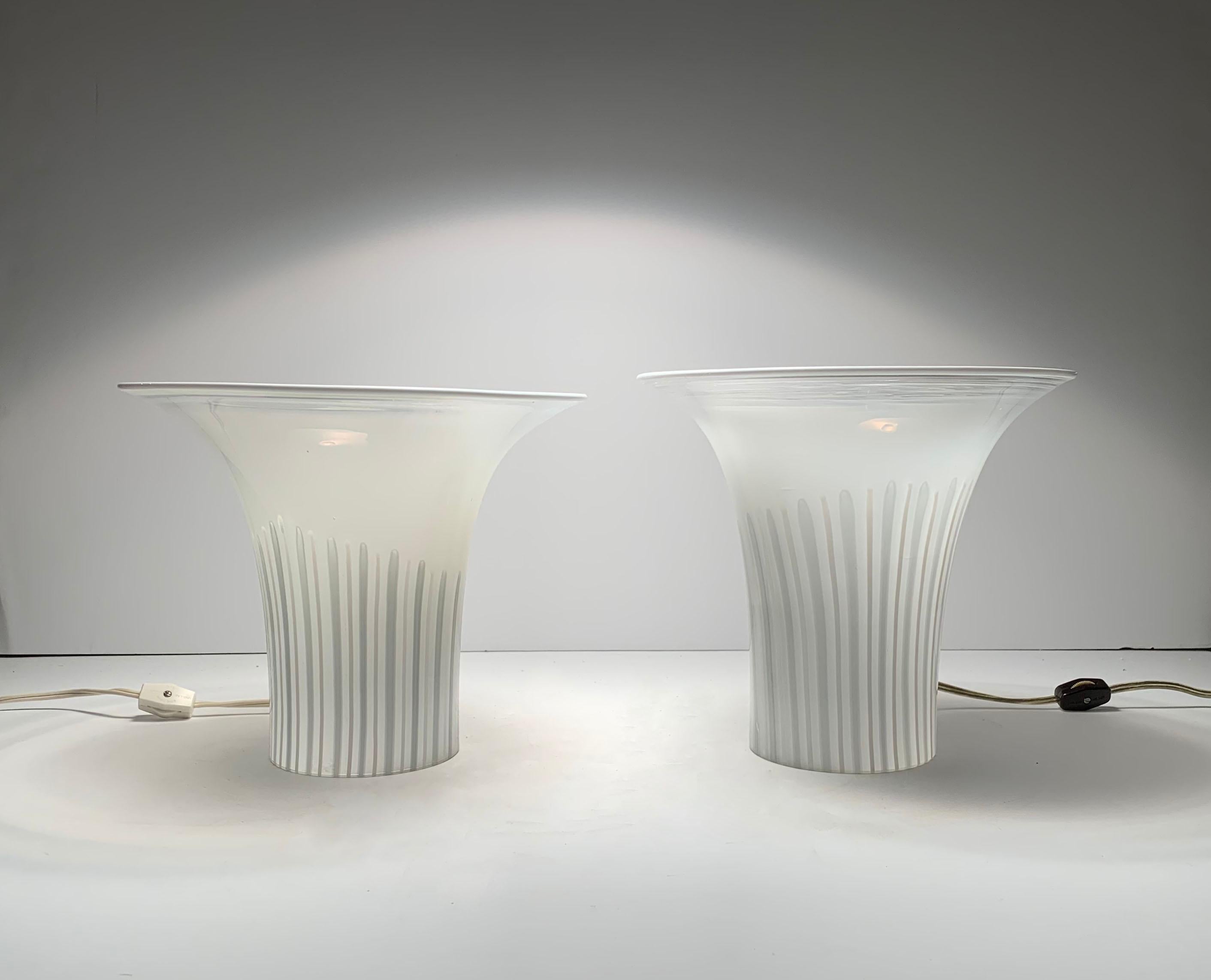 Mid-Century Modern Torchères de table en verre de Murano en vente