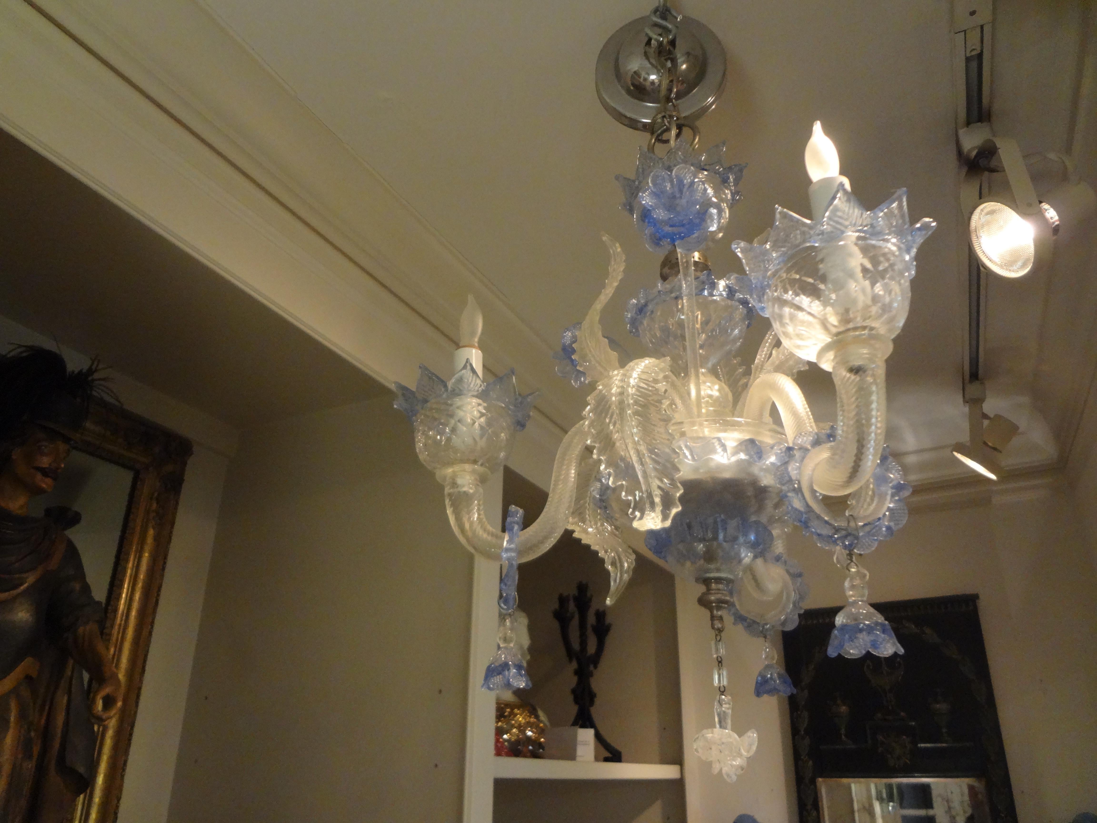 Venini Style Murano Glass Three-Light Chandelier In Good Condition In Houston, TX