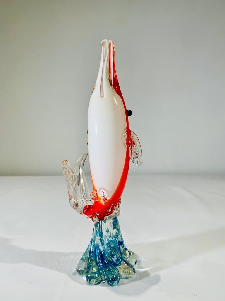 Mid-Century Modern Murano glass tricolor fish vase circa 1950. For Sale