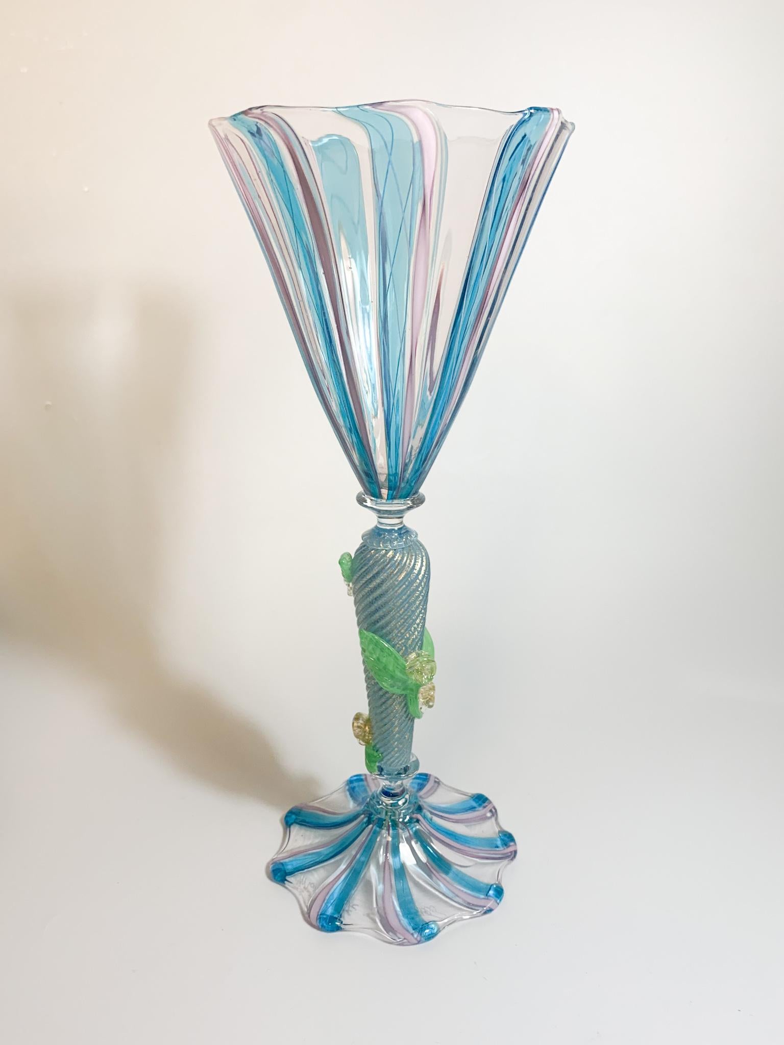 Mid-Century Modern Gobelet en verre de Murano avec traitement filigrané par Marino Santi dans les années 1950 en vente