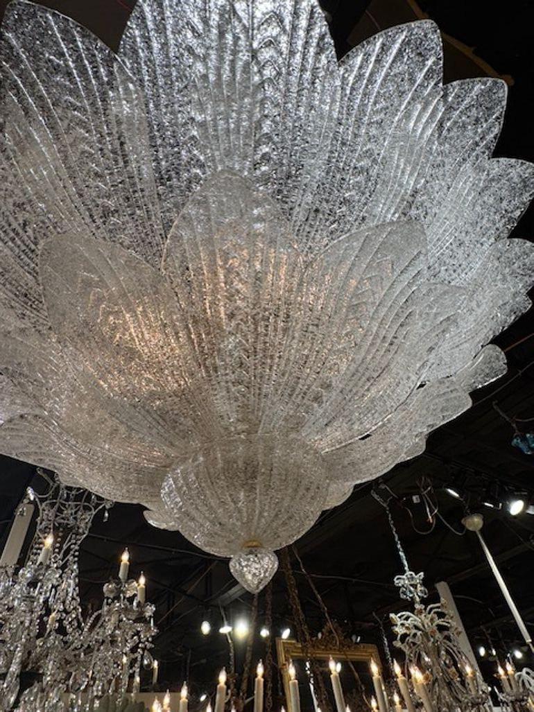 Italiano Lampadario a incasso a due livelli in vetro di Murano in vendita