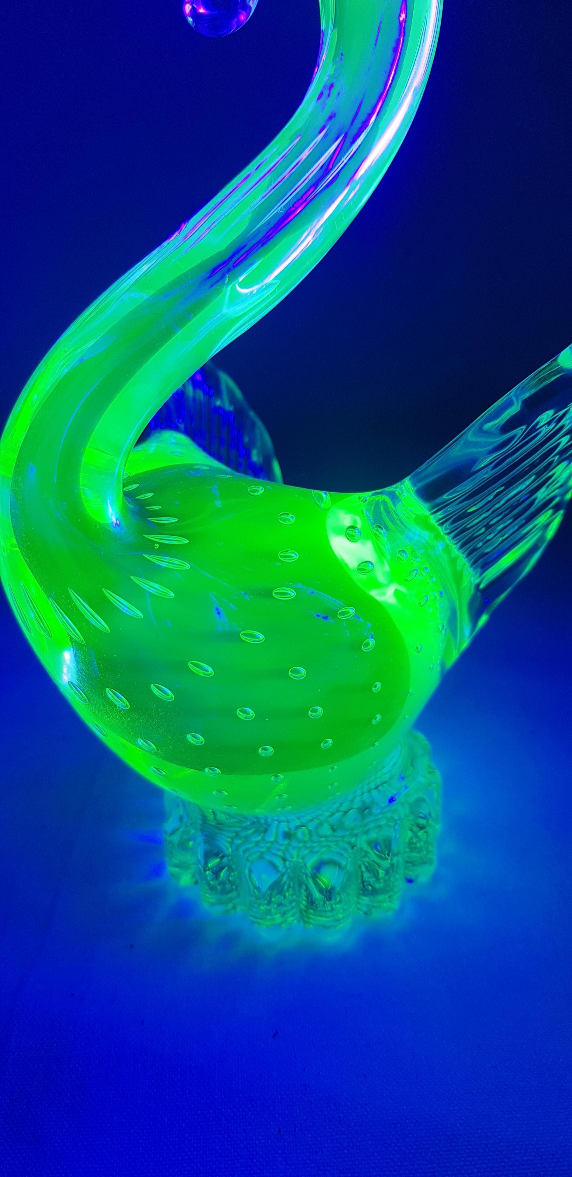Other Murano Glass Uranium Bird with Controlled Bubbles For Sale