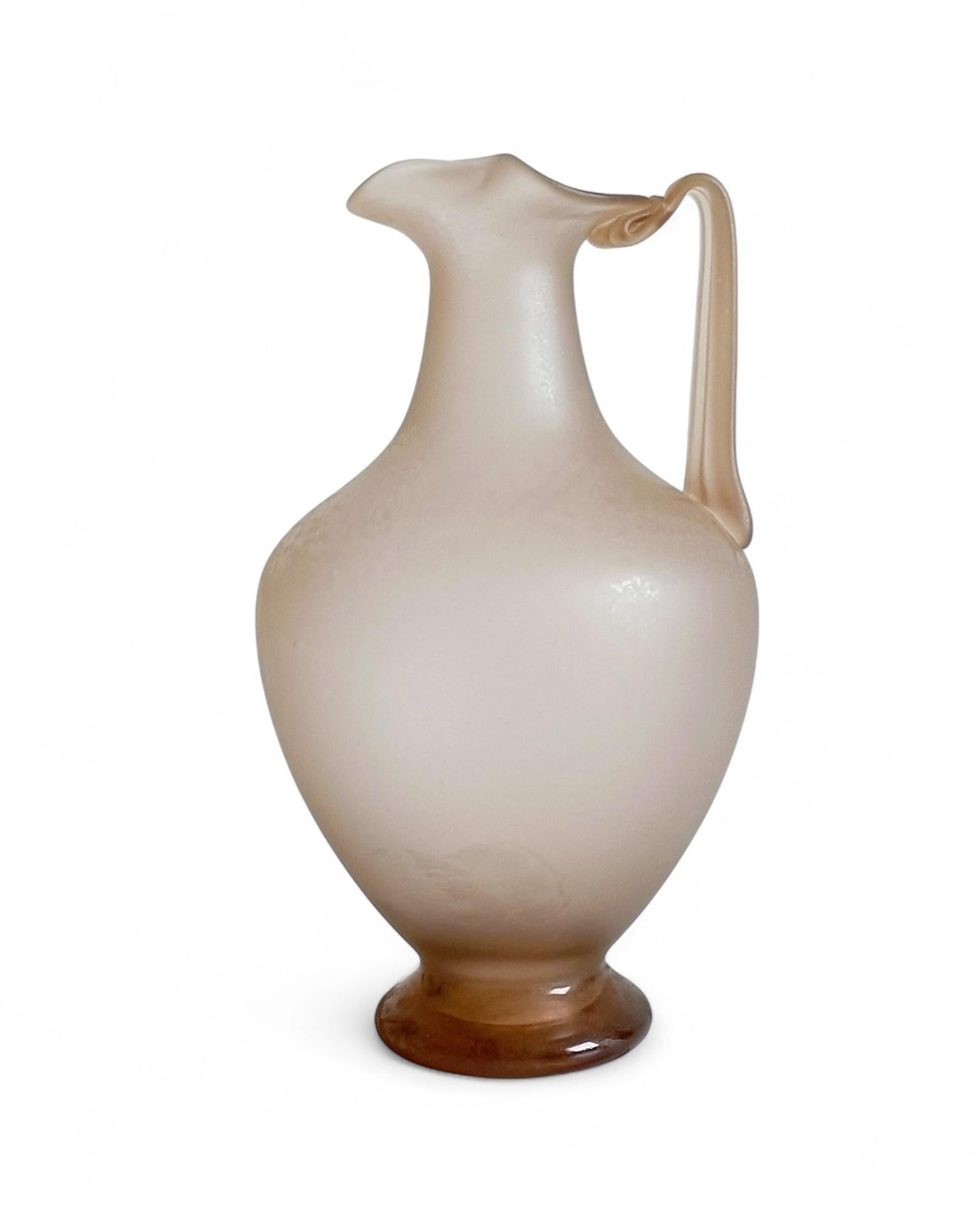 Vase en verre de Murano, style romain antique - finition nacrée gravée à l'acide, Italie, années 1930 en vente 7
