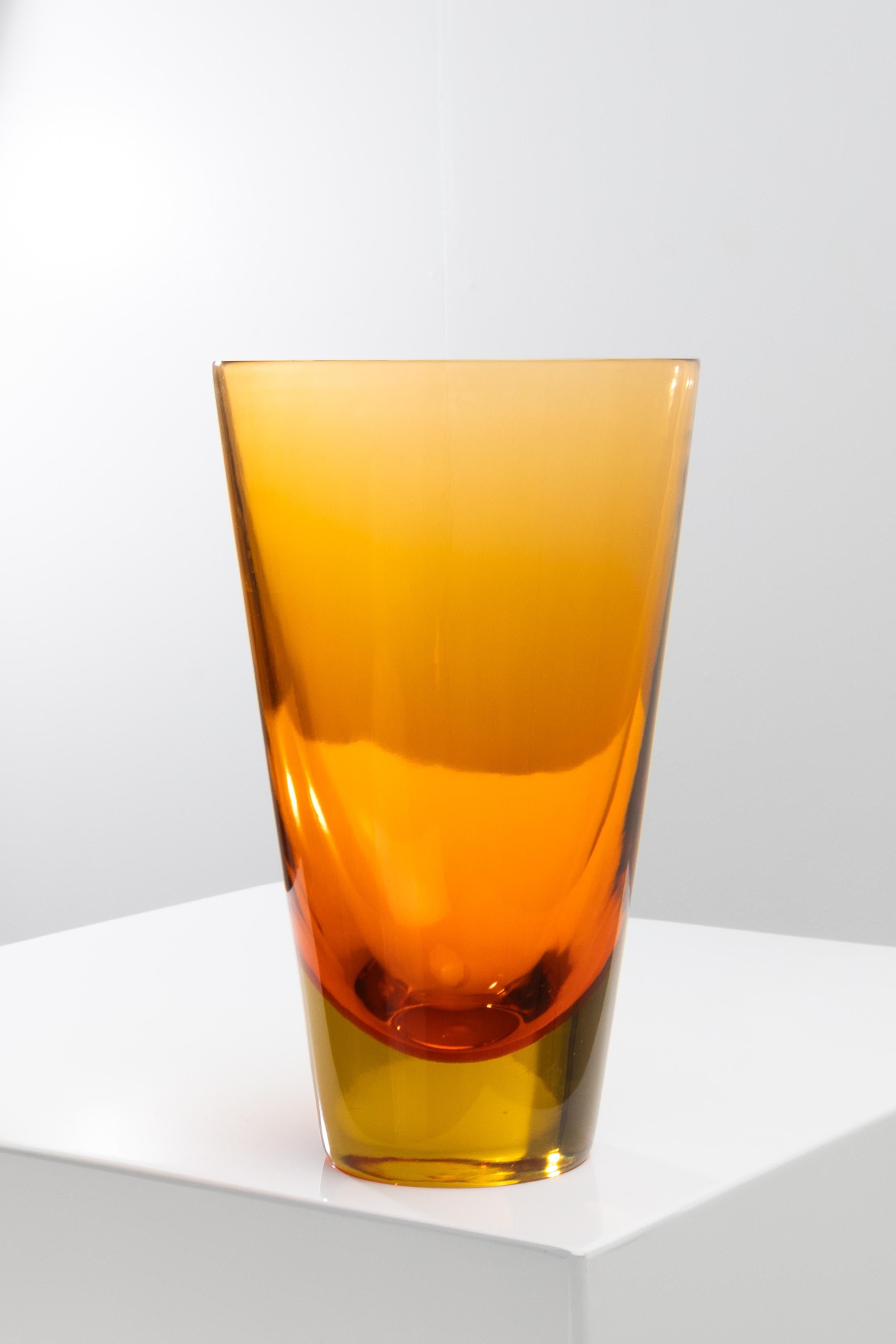 Italian Murano glass vase by Flavio Poli For Sale