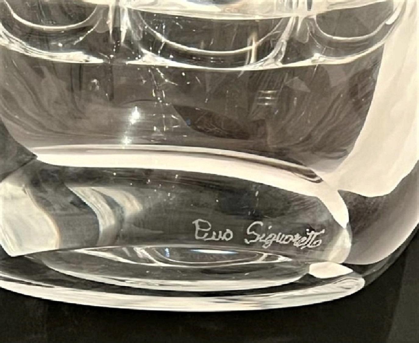 Mid-Century Modern Murano glass vase by renowned Venetian born Master Pino Signoretto For Sale