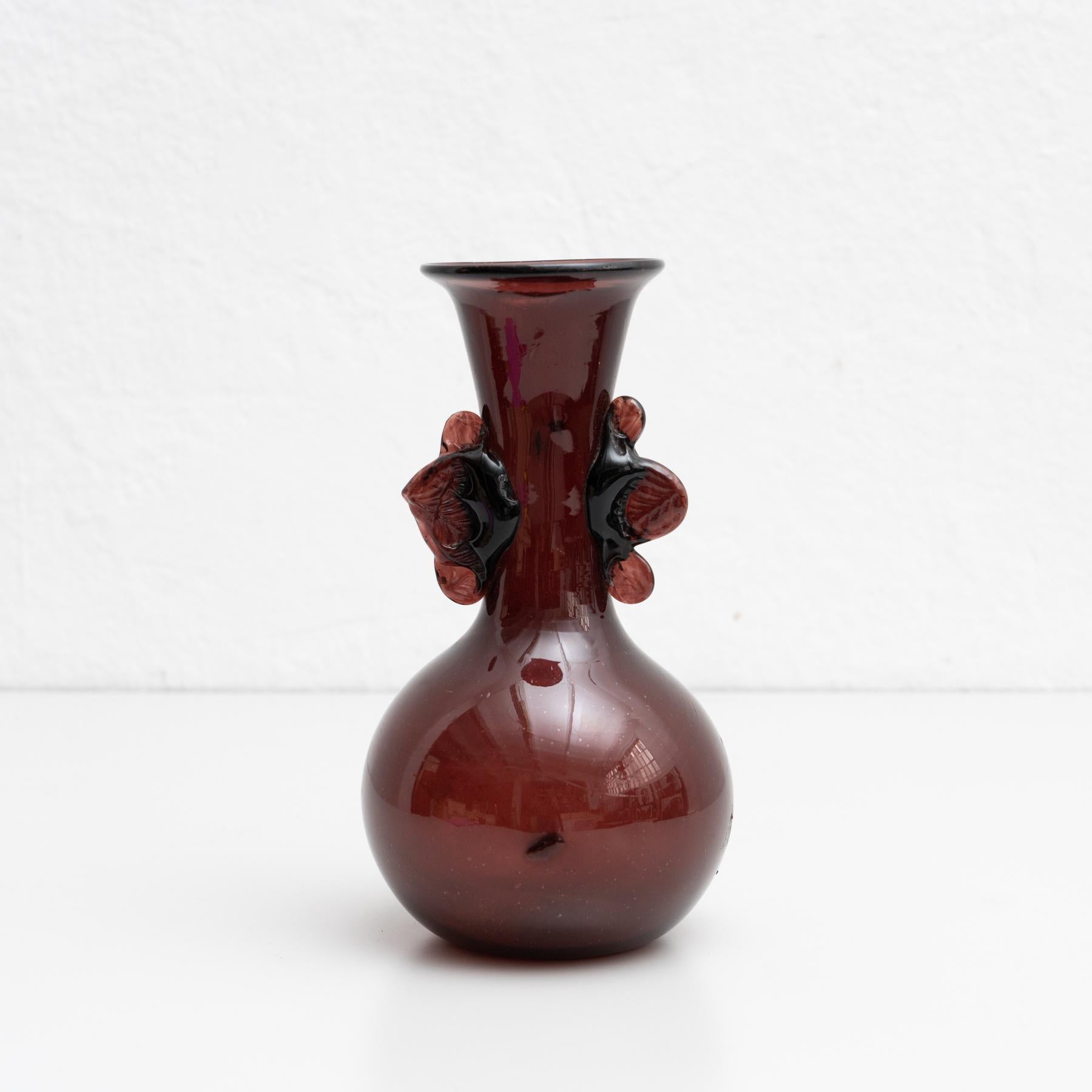Circa 1970 Murano Glass Vase: Classic Italian Craftsmanship & Timeless Elegance For Sale 4