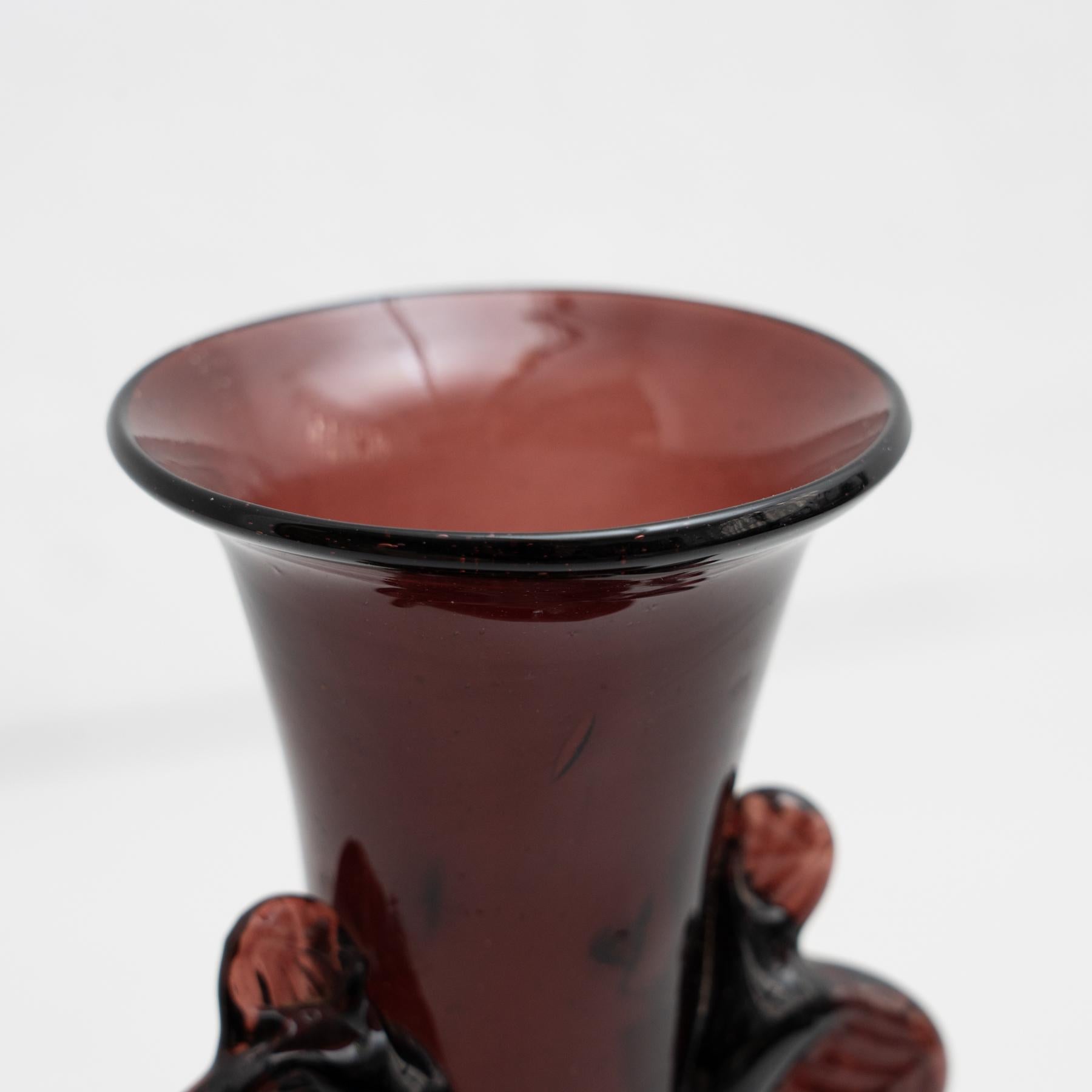 Circa 1970 Murano Glass Vase: Classic Italian Craftsmanship & Timeless Elegance For Sale 6