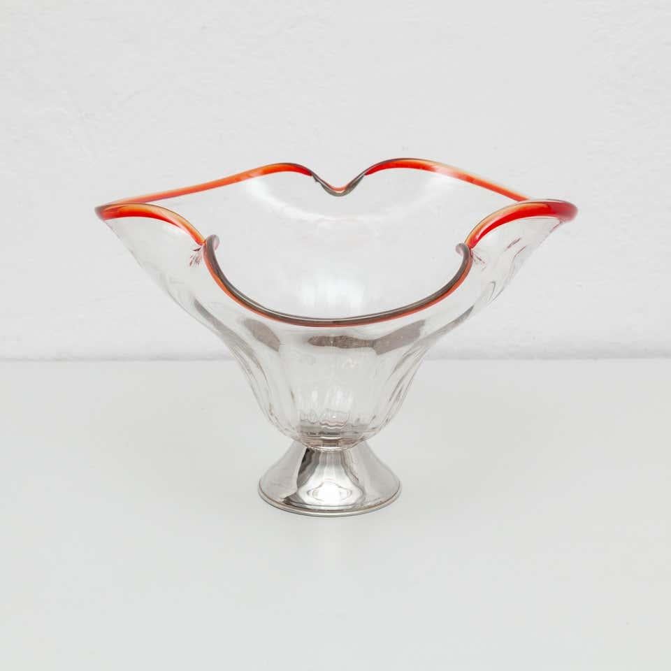 Murano glass vase, circa 1970
Manufactured in Italy.

In original condition, with minor wear consistent of age and use, preserving a beautiful patina.