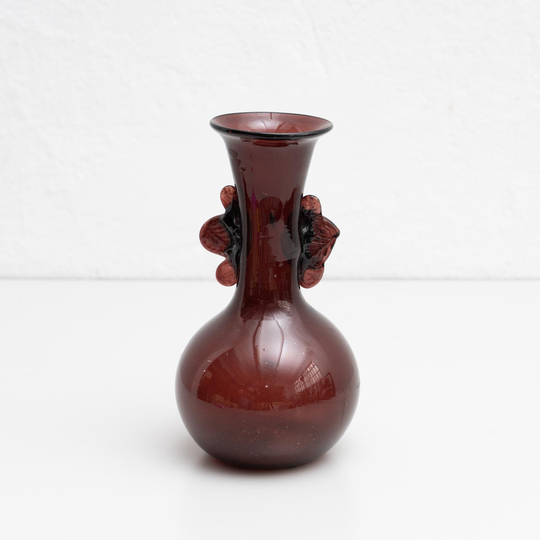Circa 1970 Murano Glass Vase: Classic Italian Craftsmanship & Timeless Elegance For Sale 1