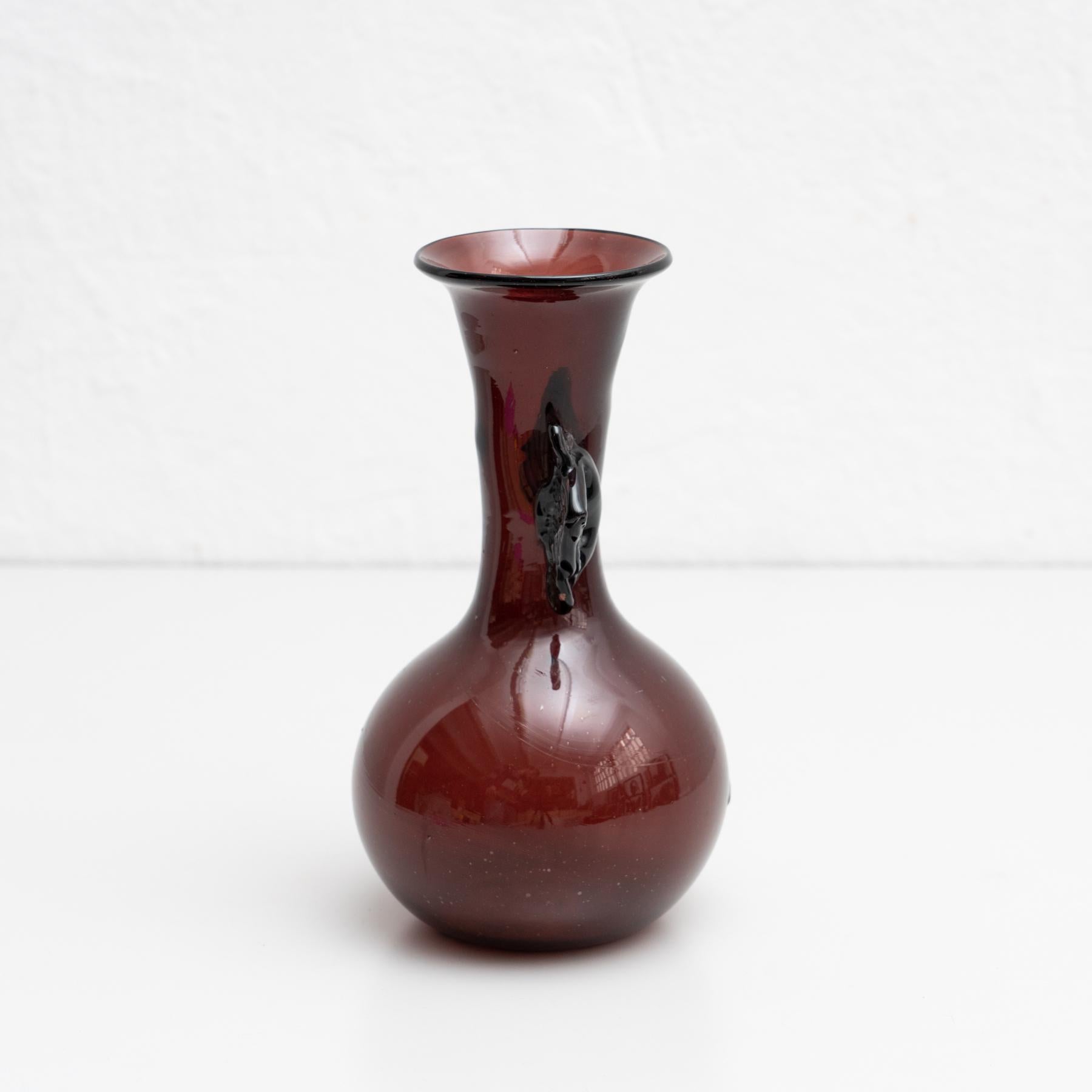 Circa 1970 Murano Glass Vase: Classic Italian Craftsmanship & Timeless Elegance For Sale 3