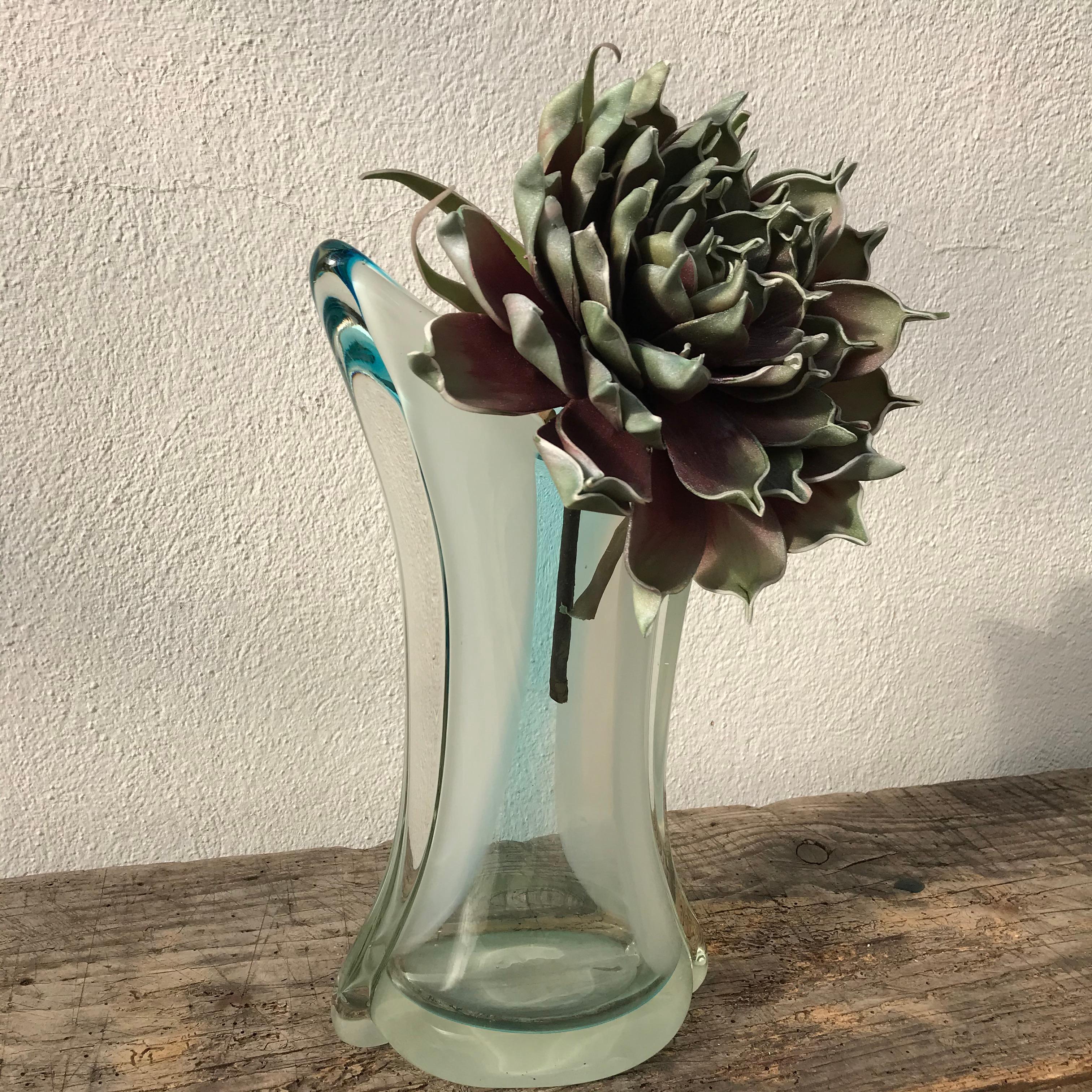 XX secolo Vaso in vetro di Murano, ciano-trasparente in vendita