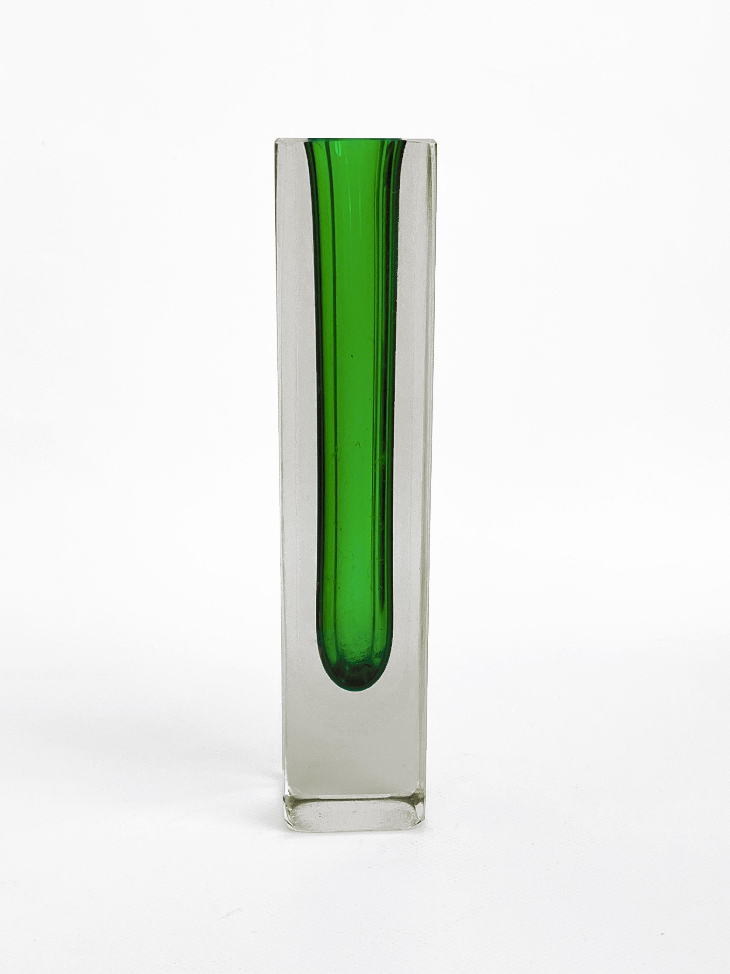 Muranoglas:: Vase grün von Flavio Poli für Seguso:: Italien:: um 1960 (Moderne der Mitte des Jahrhunderts)