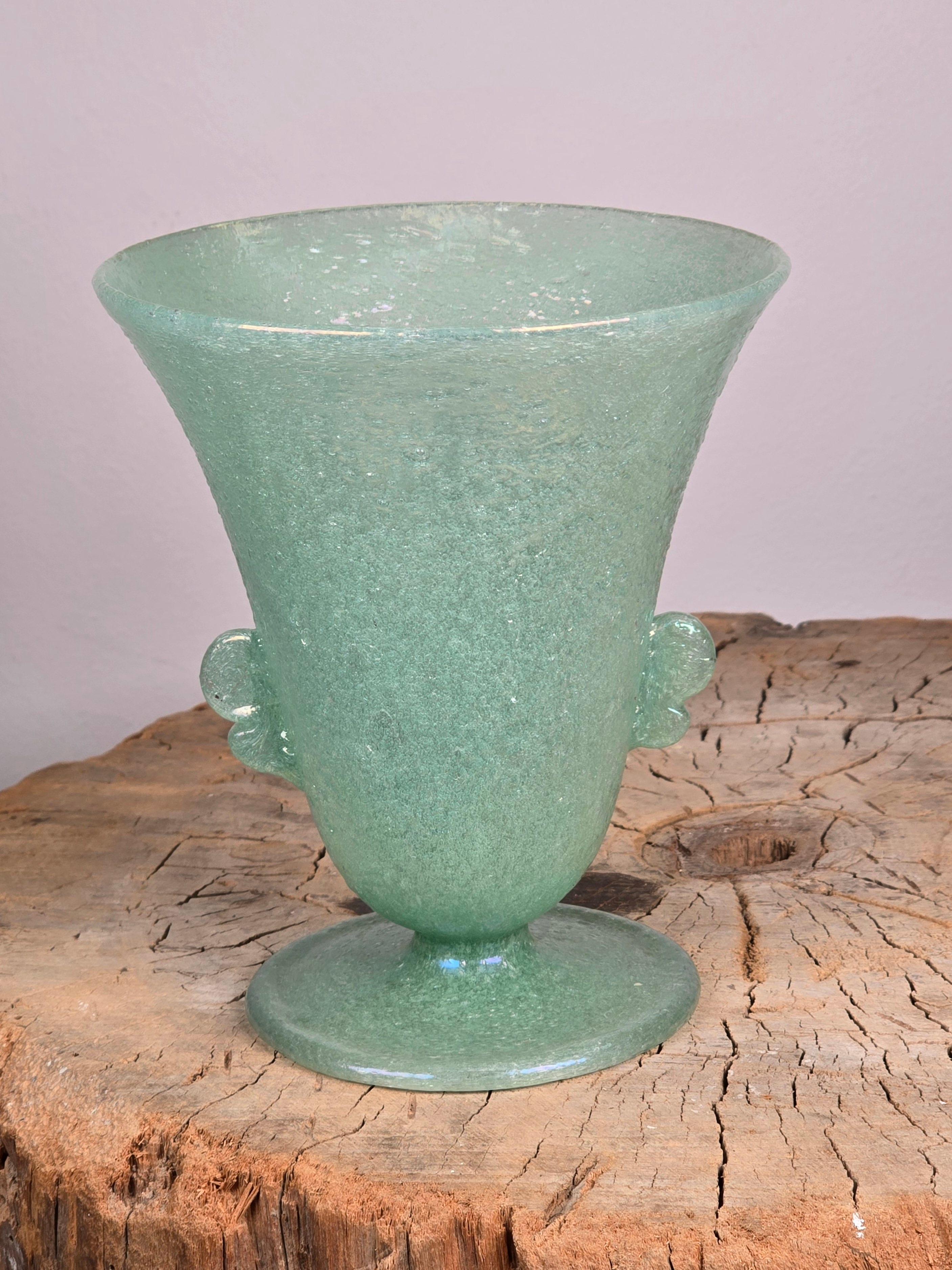 Vase aus Muranoglas mit schillerndem Pulegoso von AVEM im Zustand „Gut“ im Angebot in Kilmarnock, VA