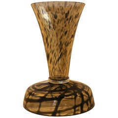 Murano glass vase, Made in Italy recent production. Black strips