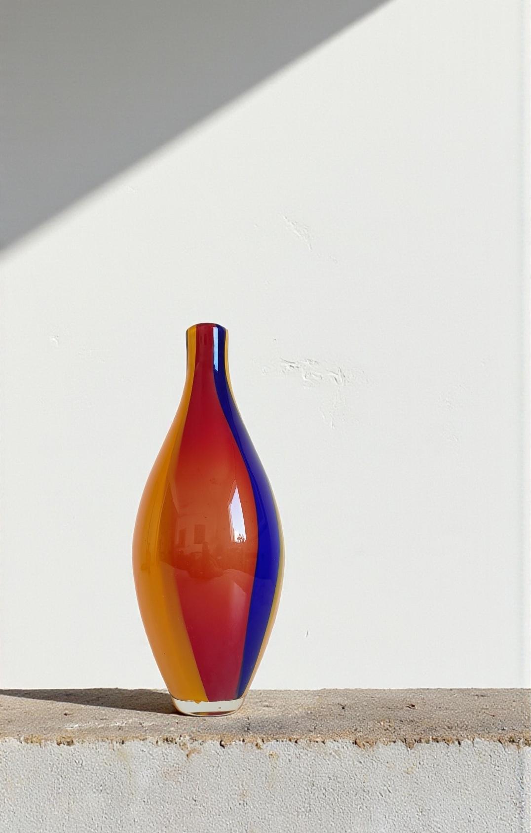 Vaso in vetro di Murano, design colorato di metà secolo, Italia, anni '60 in vendita 4