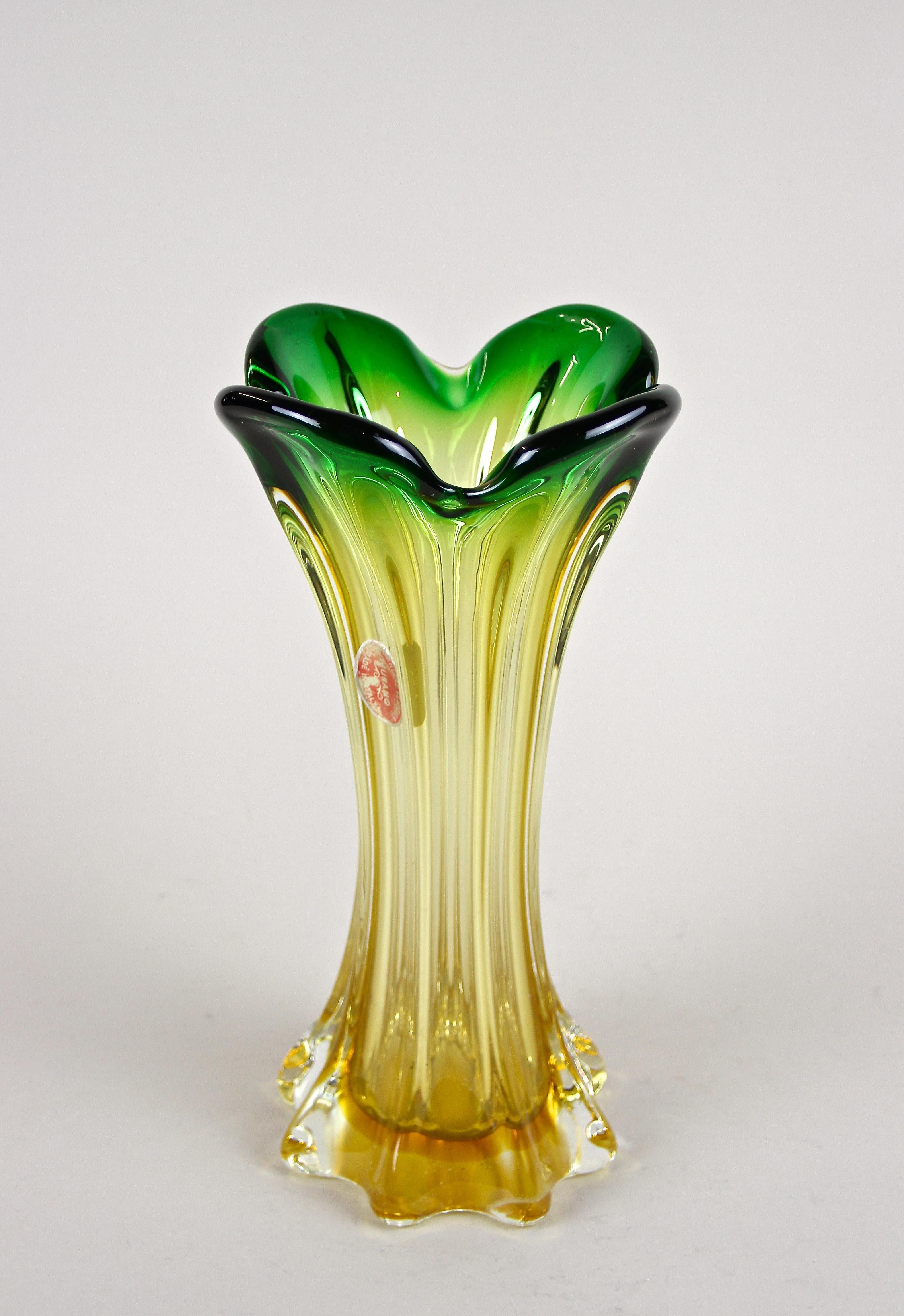 Italian Murano Glass Vase Mid Century Green/ Yellow, Italy, circa 1960/70 For Sale