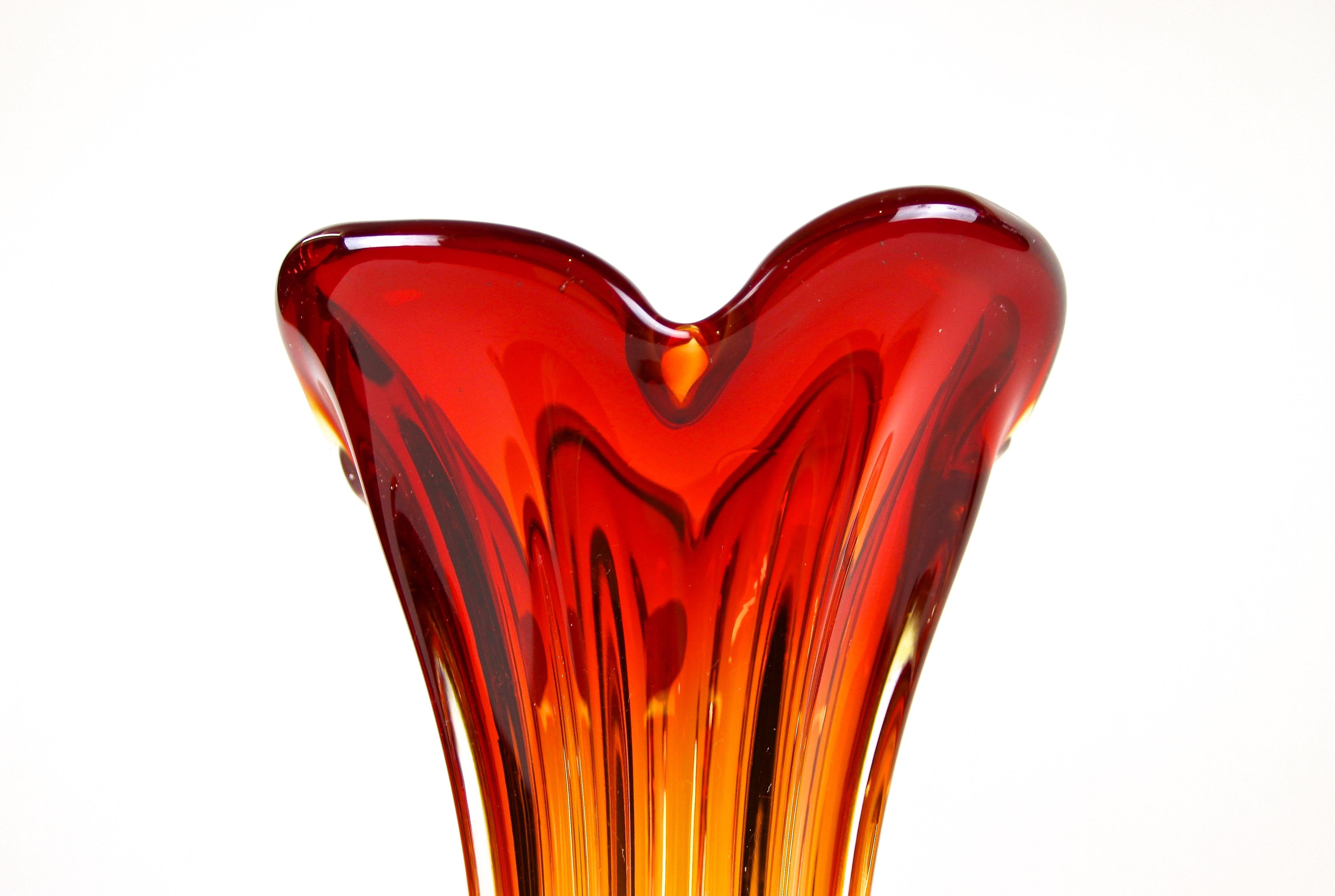 20th Century Murano Glass Vase Mid Century Red / Orange, Italy, circa 1960/70 For Sale