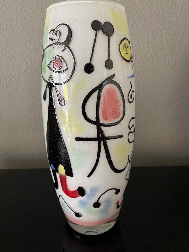 Vase en verre de Murano ; hommage à Joan Miro En vente sur 1stDibs