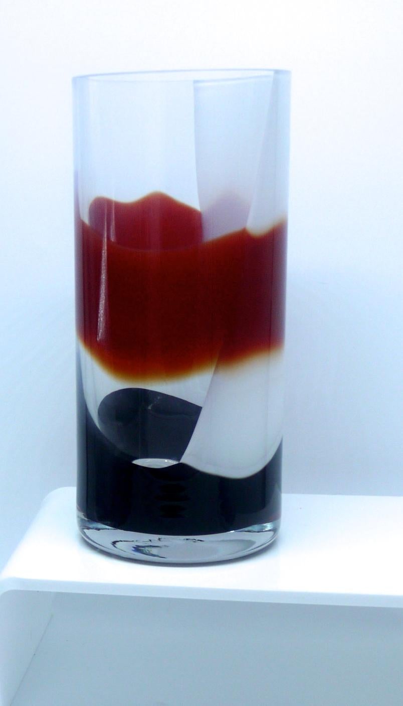 Murano Glass Vase V Nason 1999 Italian Boxed Labelled Deep Red, Black and White For Sale 2