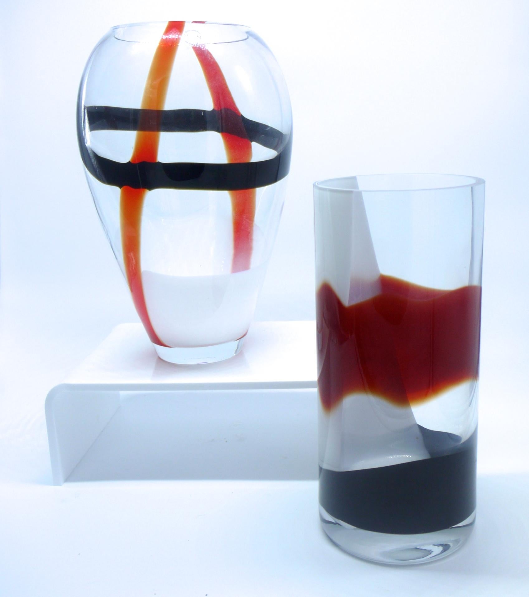 Murano Glass Vase V Nason 1999 Italian Boxed Labelled Deep Red, Black and White For Sale 3