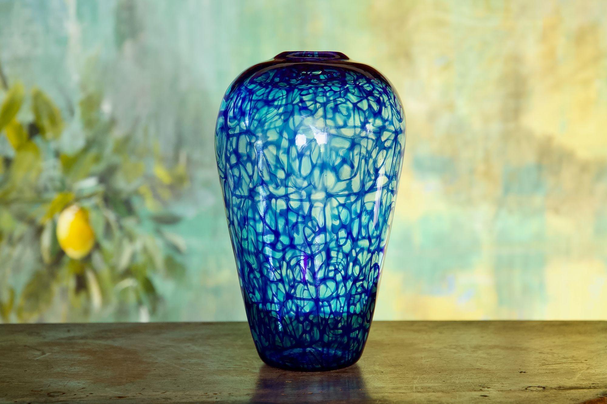 Vase aus Murano-Glas. Webdesign von Cobalt-Aquamarine Murrine, Vittorio Ferro Style (Moderne der Mitte des Jahrhunderts) im Angebot