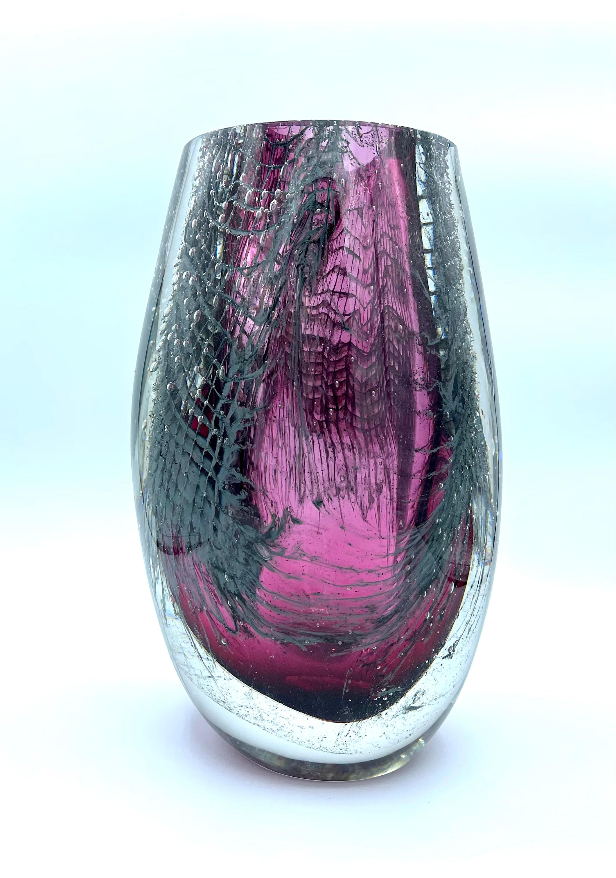 Modern Murano glass vase with aluminum net, in stock For Sale
