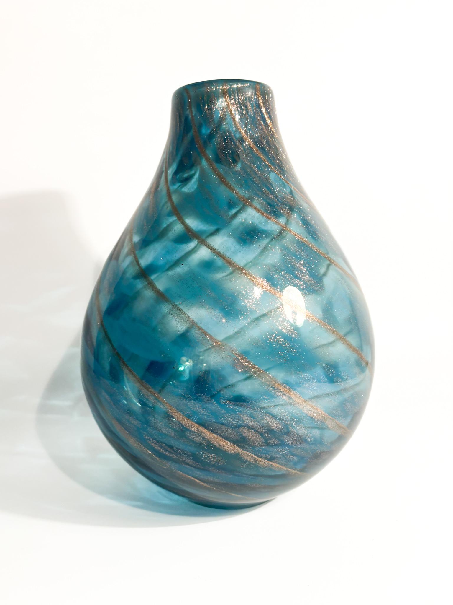 Murano glass drop vase with polychrome spot decoration and twisted aventurine canes, made by Fratelli Toso in the 1950s

Ø cm 19 h cm 27

Fratelli Toso is a name that immediately evokes the excellence of Murano artistic glass. This historic glass