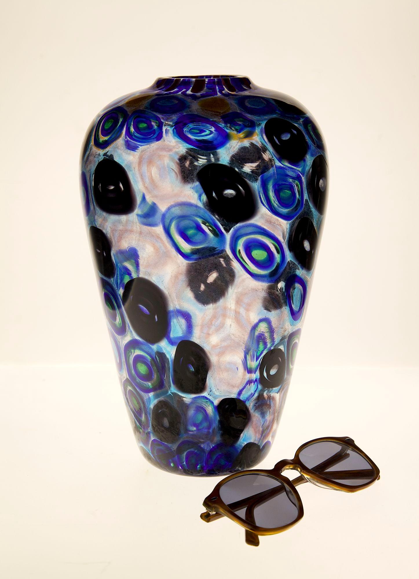 Murano glass vase with circular Murrinas in random design 13