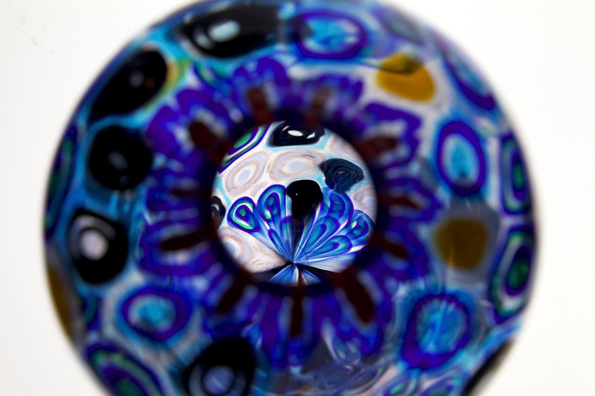 Murano glass vase with circular Murrinas in random design In Good Condition In Tavarnelle val di Pesa, Florence
