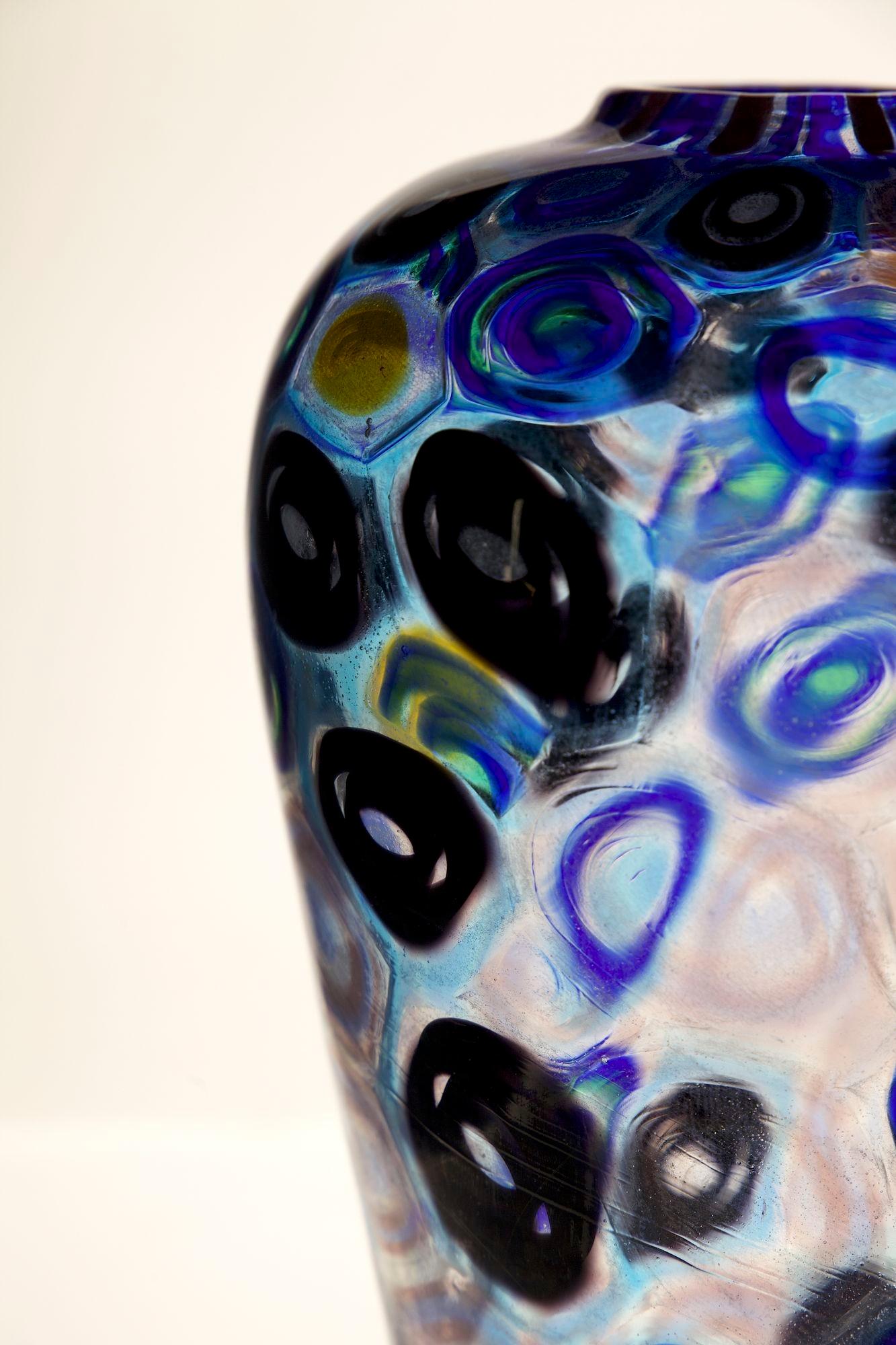 Murano glass vase with circular Murrinas in random design 1