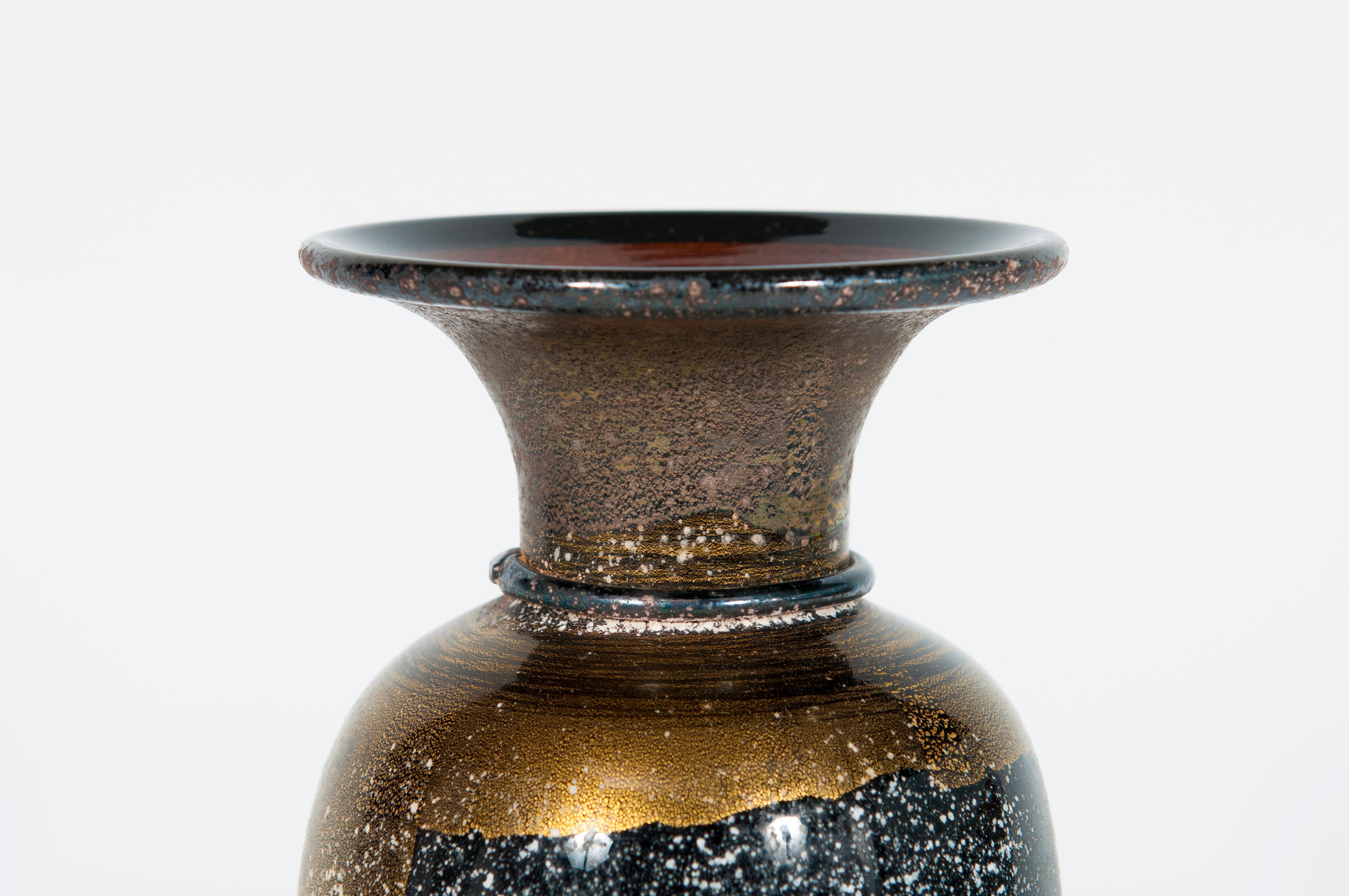 Murano Glass Vase with Gold Leaf and Granular Effect, 1980s For Sale 8