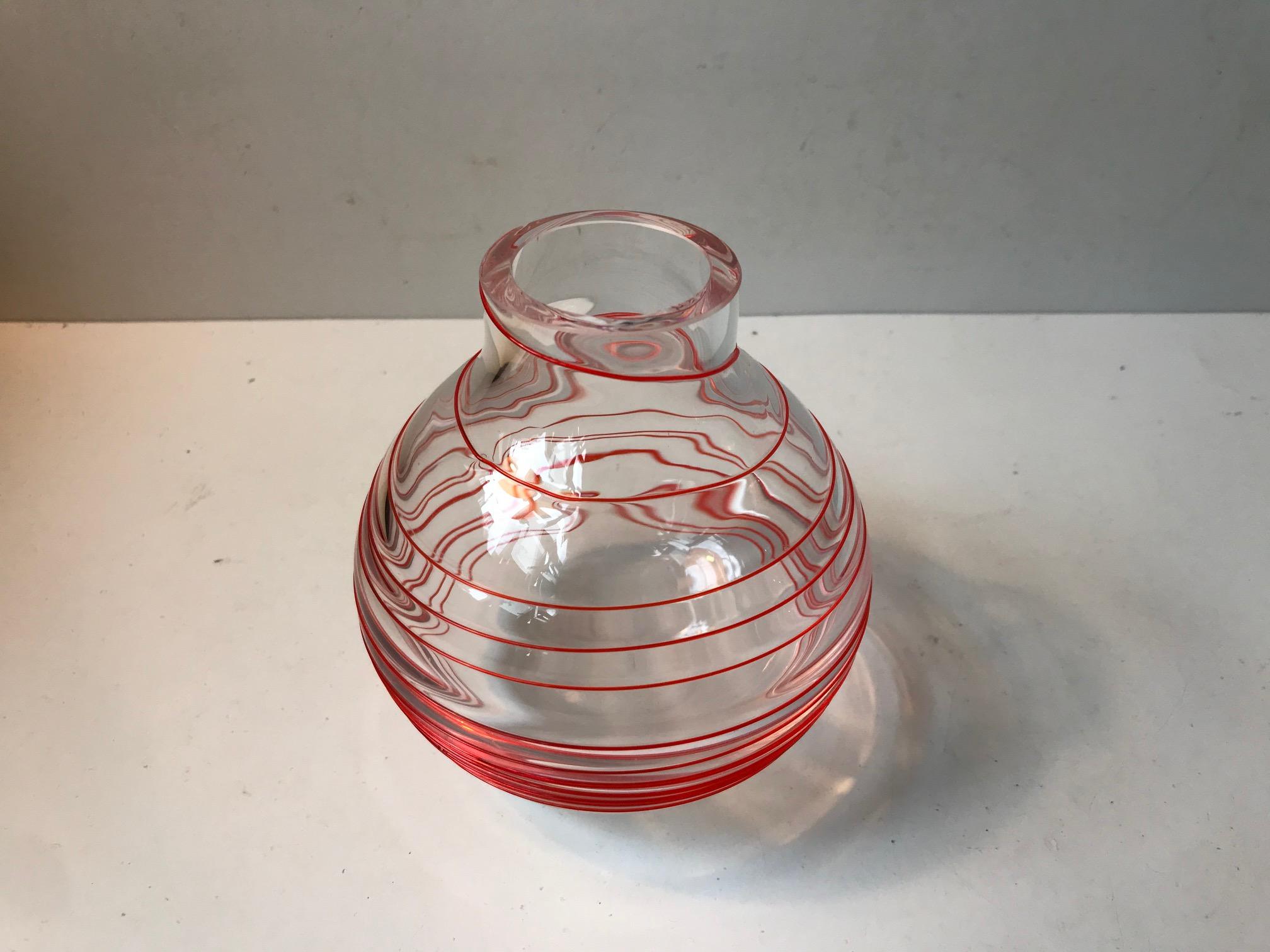 glass swirl vase