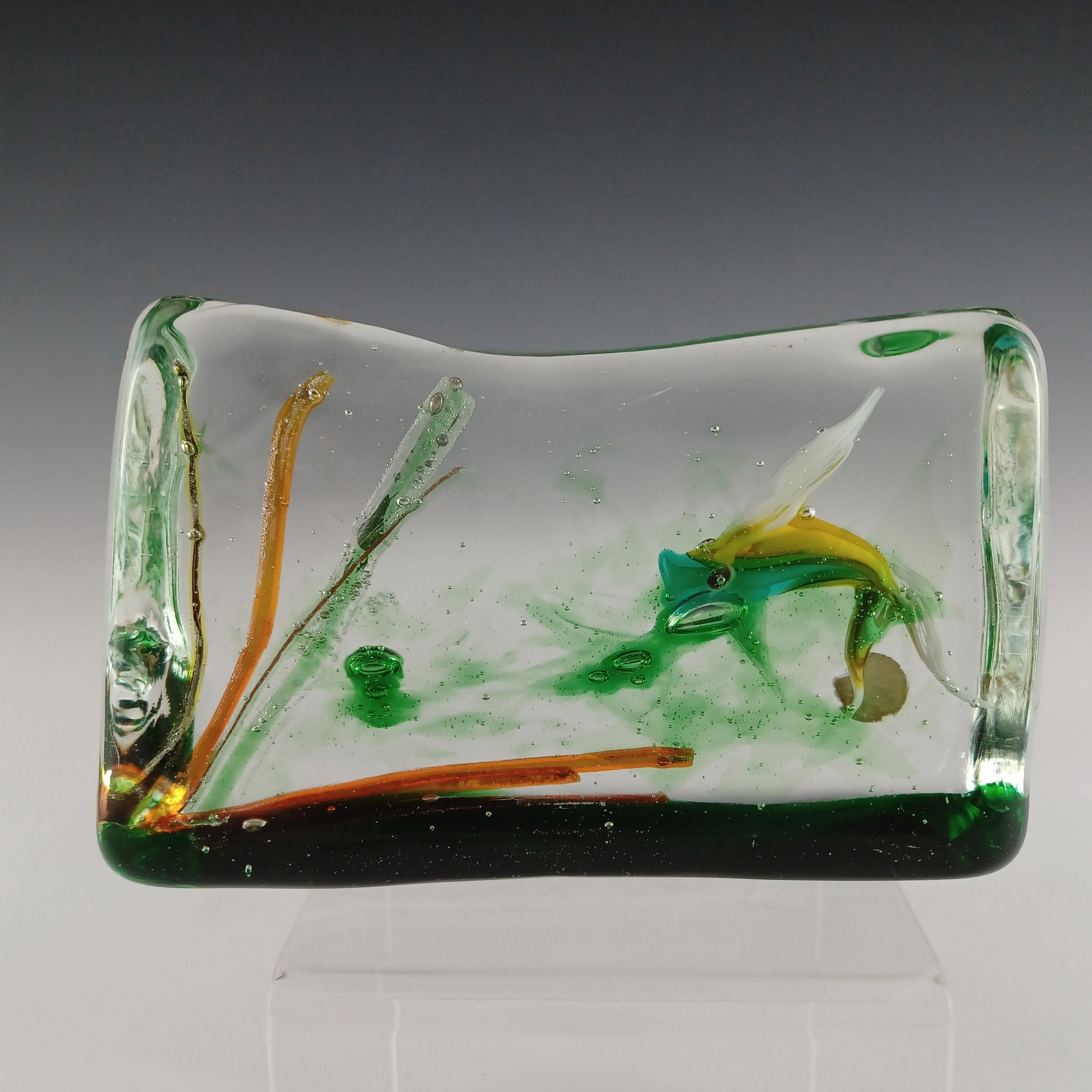 Murano Glass Vintage Fish Aquarium Block Paperweight In Good Condition For Sale In Bolton, GB