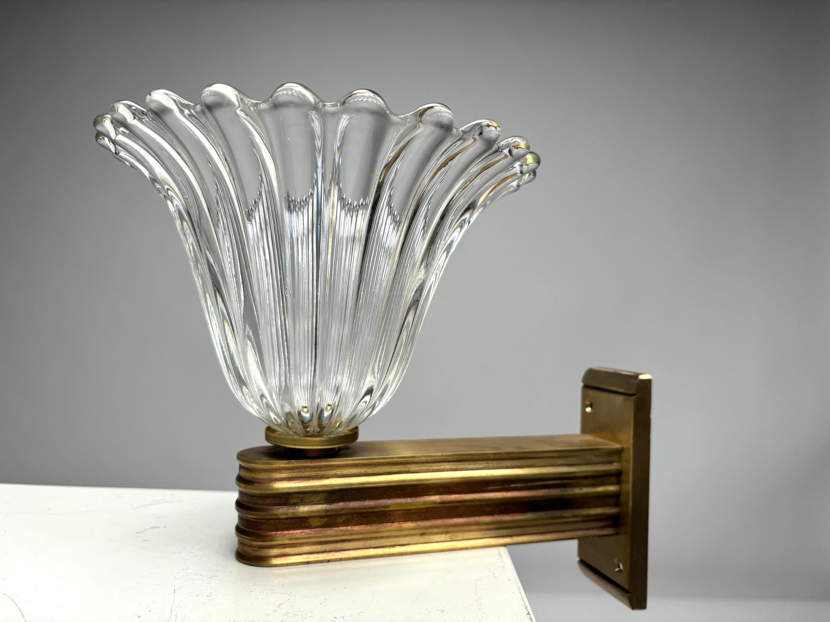 Art Deco Murano glass wall lamp by Ercole Barovier, Italy, 1940s For Sale