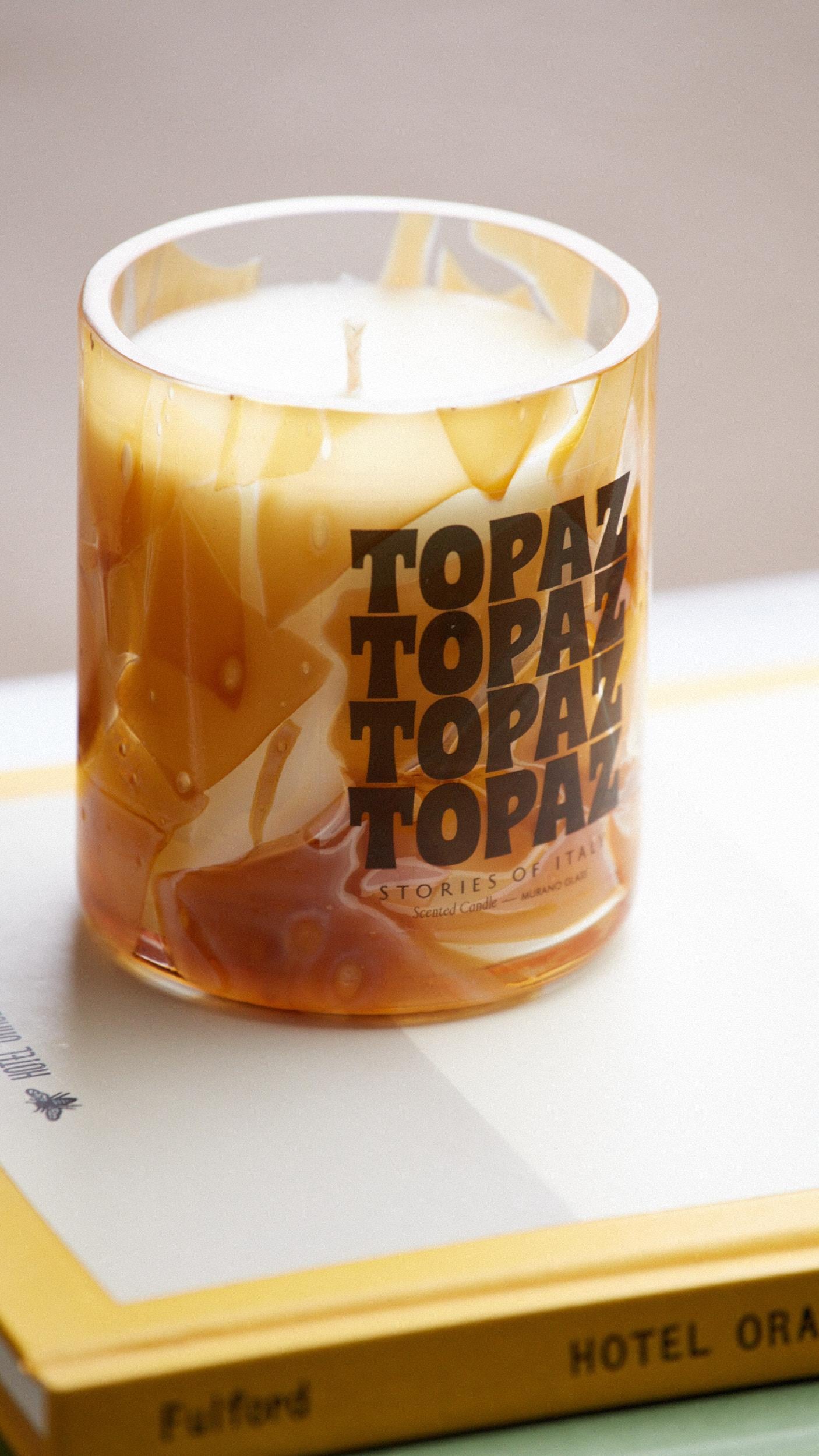 Bougie topaze en verre de Murano par Stories of Italy Neuf - En vente à Milano, IT
