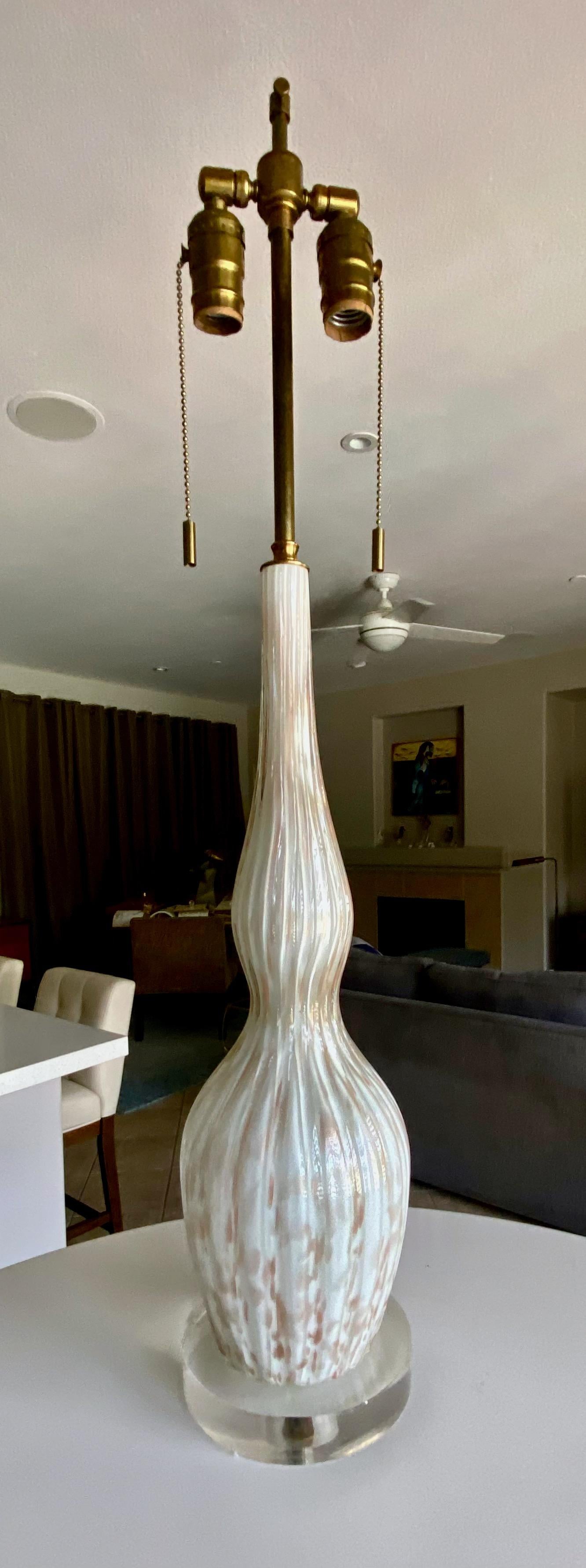 Murano Glass White & Aventurine Table Lamp For Sale 8