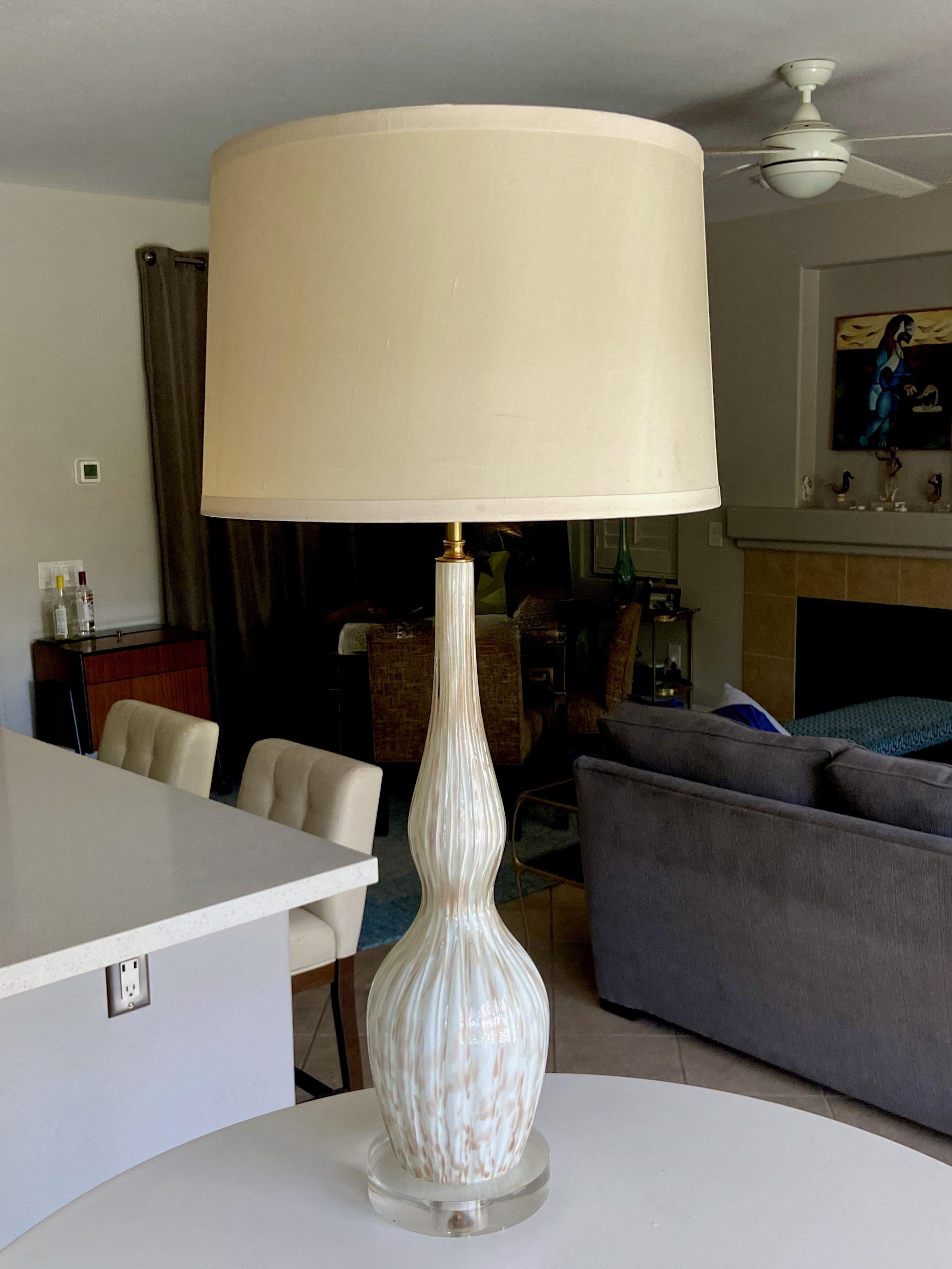 Murano Glass White & Aventurine Table Lamp For Sale 9